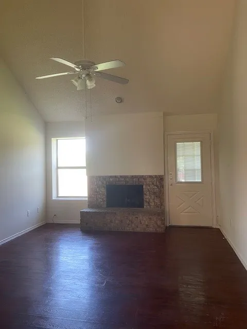 Single Family Residence For Sale in Dallas County , 2115 Sunset Drive, Balch Springs, Texas 75180, 3 Bedroom, 2 Bathroom, 1 Garage spaces, 1,212 Sqft, built in 1986, mls#21360954, Real Estate Agent in Balch Springs, Homes For Sale in Dallas county, Homes For Sale in Balch Springs, Realtor in Balch Springs Texas, Real Estate Brokerage Independent Realty Texas, Luminita Cordes Realtor