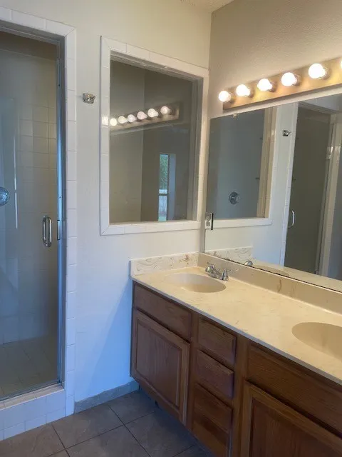 Single Family Residence For Sale in Dallas County , 2115 Sunset Drive, Balch Springs, Texas 75180, 3 Bedroom, 2 Bathroom, 1 Garage spaces, 1,212 Sqft, built in 1986, mls#21360954, Real Estate Agent in Balch Springs, Homes For Sale in Dallas county, Homes For Sale in Balch Springs, Realtor in Balch Springs Texas, Real Estate Brokerage Independent Realty Texas, Luminita Cordes Realtor