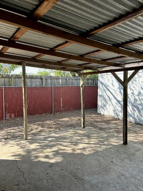 Single Family Residence For Sale in Dallas County , 725 Keystone Street, Mesquite, Texas 75149, 3 Bedroom, 2 Bathroom, Garage spaces, 1,713 Sqft, built in 1970, mls#21360932, Real Estate Agent in Mesquite, Homes For Sale in Dallas county, Homes For Sale in Mesquite, Realtor in Mesquite Texas, Real Estate Brokerage Independent Realty Texas, Luminita Cordes Realtor
