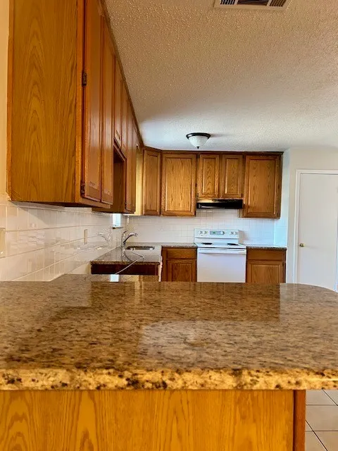 Single Family Residence For Sale in Dallas County , 725 Keystone Street, Mesquite, Texas 75149, 3 Bedroom, 2 Bathroom, Garage spaces, 1,713 Sqft, built in 1970, mls#21360932, Real Estate Agent in Mesquite, Homes For Sale in Dallas county, Homes For Sale in Mesquite, Realtor in Mesquite Texas, Real Estate Brokerage Independent Realty Texas, Luminita Cordes Realtor