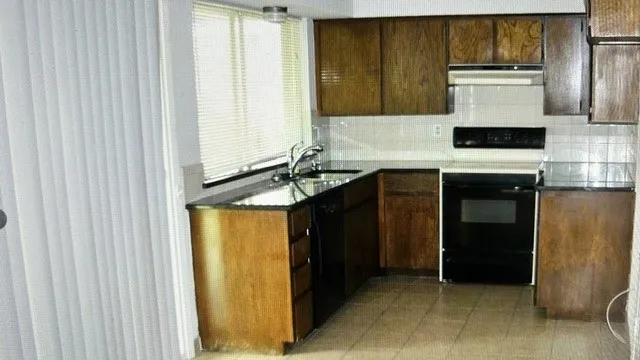 Single Family Residence For Sale in Dallas County , 1425 Virgie Joe Drive, Mesquite, Texas 75149, 3 Bedroom, 2 Bathroom, 2 Garage spaces, 1,209 Sqft, built in 1972, mls#21360479, Real Estate Agent in Mesquite, Homes For Sale in Dallas county, Homes For Sale in Mesquite, Realtor in Mesquite Texas, Real Estate Brokerage Independent Realty Texas, Luminita Cordes Realtor