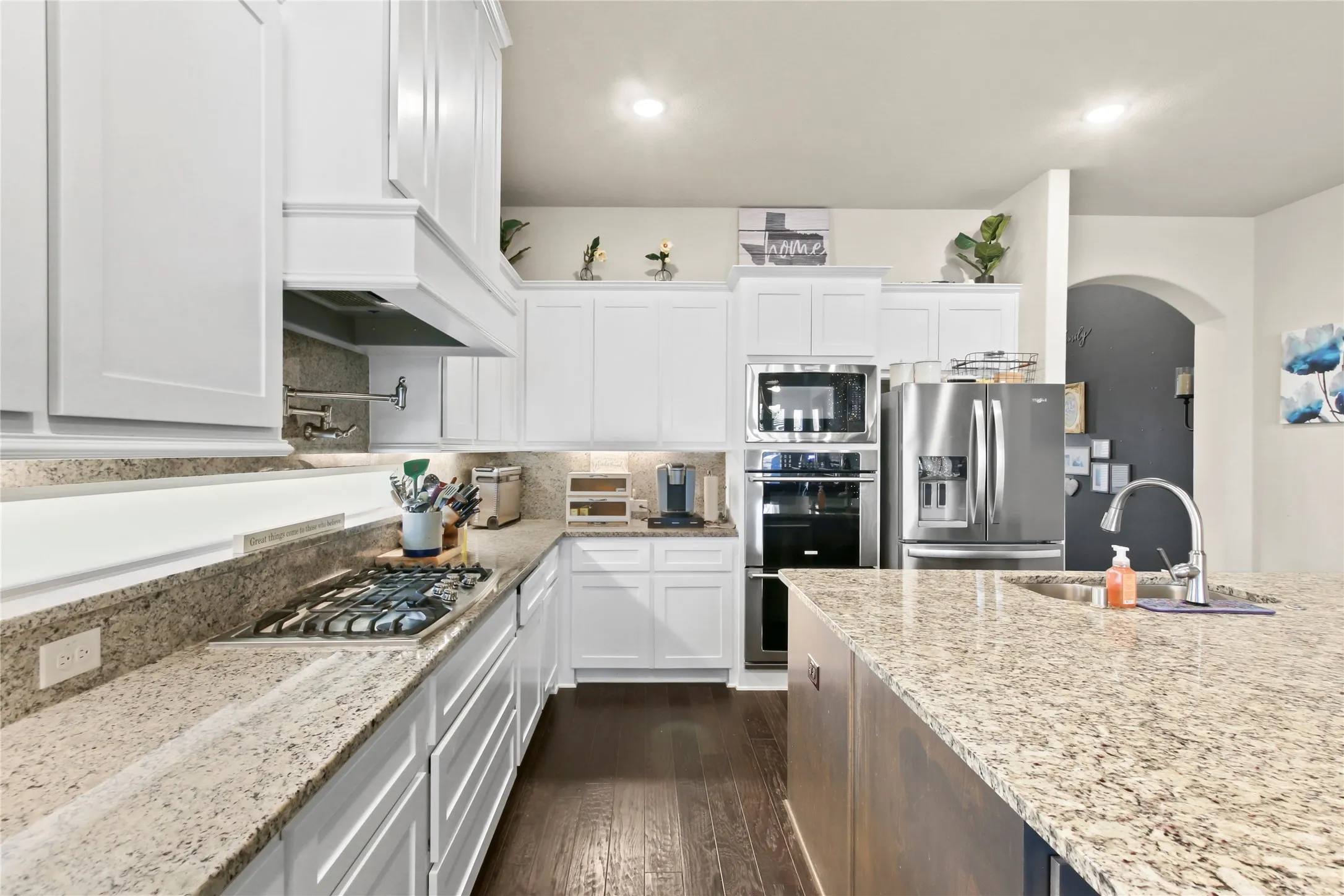 Single Family Residence For Sale in Dallas County , 12505 Amesbury Way, Farmers Branch, Texas 75234, 3 Bedroom, 3 Bathroom, 2 Garage spaces, 2,311 Sqft, built in 2019, mls#21366877, Real Estate Agent in Farmers Branch, Homes For Sale in Dallas county, Homes For Sale in Farmers Branch, Realtor in Farmers Branch Texas, Real Estate Brokerage Independent Realty Texas, Luminita Cordes Realtor