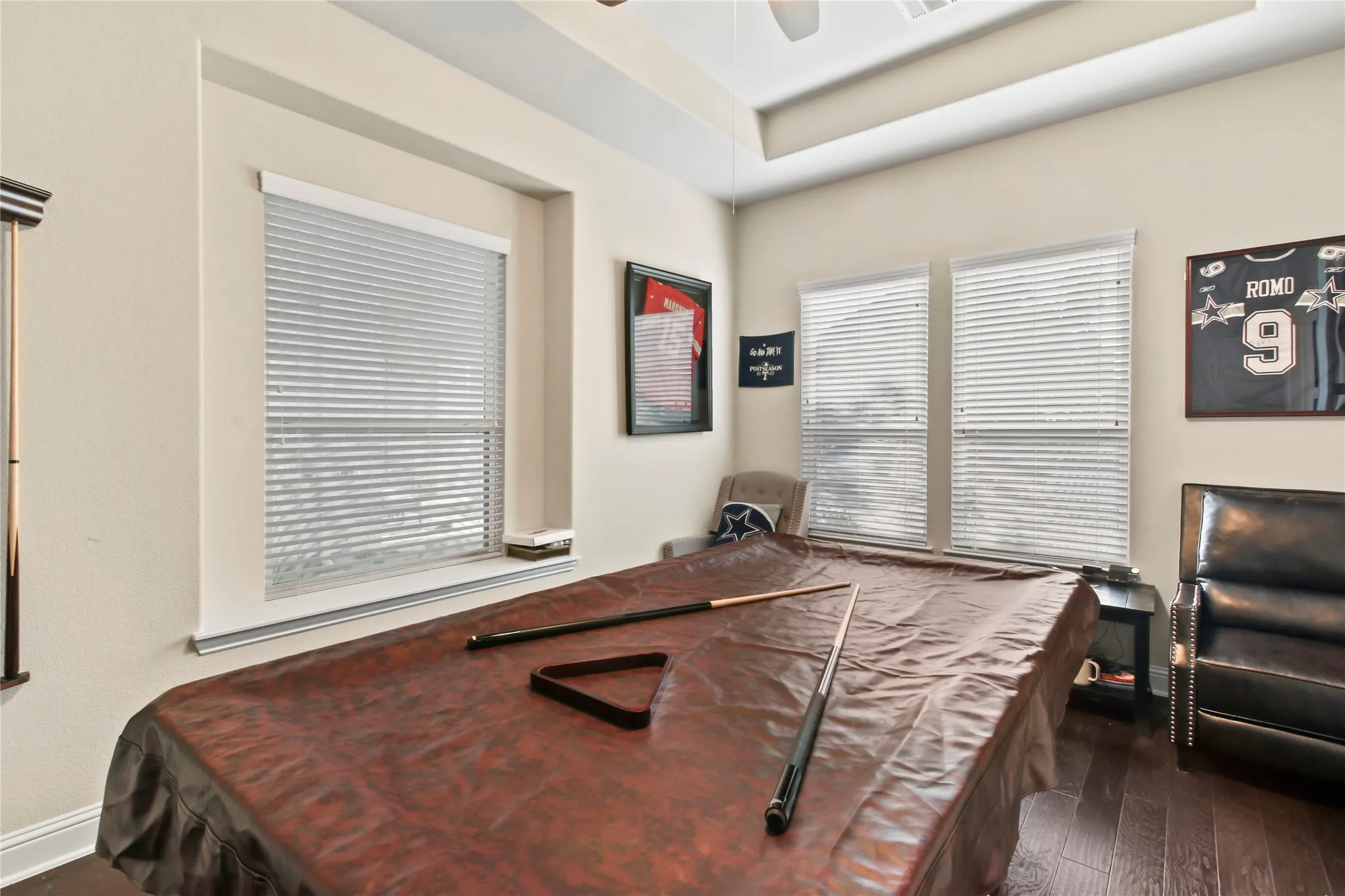 Single Family Residence For Sale in Dallas County , 12505 Amesbury Way, Farmers Branch, Texas 75234, 3 Bedroom, 3 Bathroom, 2 Garage spaces, 2,311 Sqft, built in 2019, mls#21366877, Real Estate Agent in Farmers Branch, Homes For Sale in Dallas county, Homes For Sale in Farmers Branch, Realtor in Farmers Branch Texas, Real Estate Brokerage Independent Realty Texas, Luminita Cordes Realtor