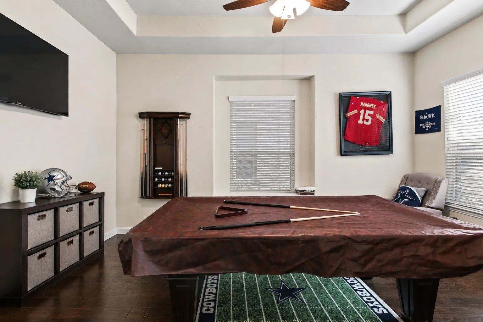 Single Family Residence For Sale in Dallas County , 12505 Amesbury Way, Farmers Branch, Texas 75234, 3 Bedroom, 3 Bathroom, 2 Garage spaces, 2,311 Sqft, built in 2019, mls#21366877, Real Estate Agent in Farmers Branch, Homes For Sale in Dallas county, Homes For Sale in Farmers Branch, Realtor in Farmers Branch Texas, Real Estate Brokerage Independent Realty Texas, Luminita Cordes Realtor