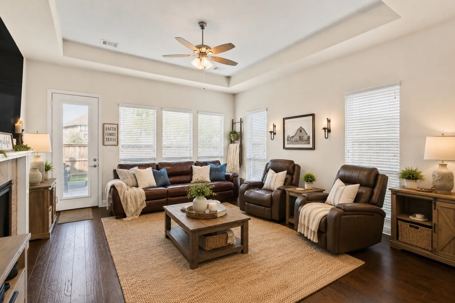 Single Family Residence For Sale in Dallas County , 12505 Amesbury Way, Farmers Branch, Texas 75234, 3 Bedroom, 3 Bathroom, 2 Garage spaces, 2,311 Sqft, built in 2019, mls#21366877, Real Estate Agent in Farmers Branch, Homes For Sale in Dallas county, Homes For Sale in Farmers Branch, Realtor in Farmers Branch Texas, Real Estate Brokerage Independent Realty Texas, Luminita Cordes Realtor