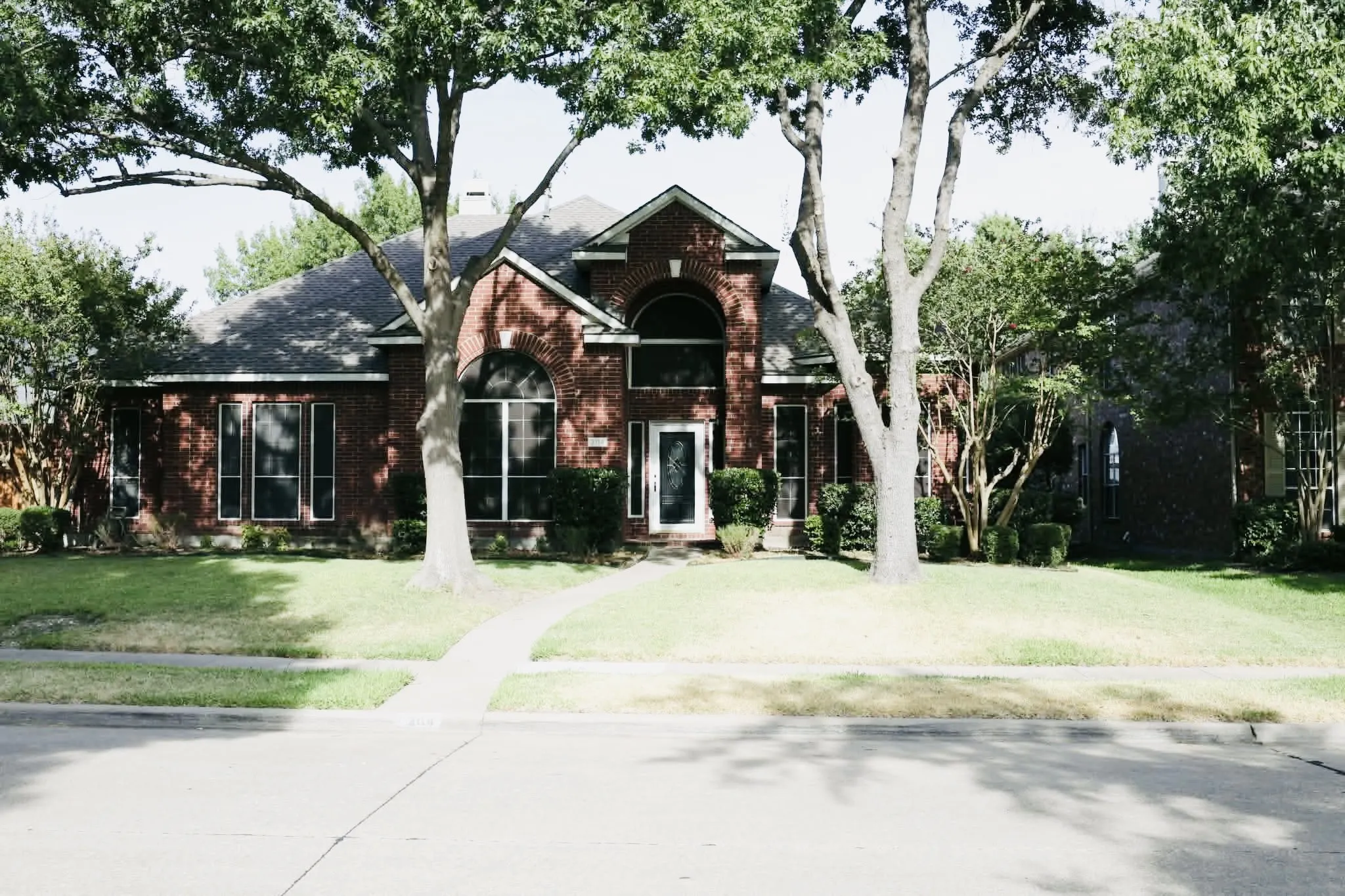 Single Family Residence For Sale in Collin County , 3114 Stonehenge Drive, Richardson, Texas 75082, 4 Bedroom, 3 Bathroom, 2 Garage spaces, 2,668 Sqft, built in 1993, mls#21358504, Real Estate Agent in Richardson, Homes For Sale in Collin county, Homes For Sale in Richardson, Realtor in Richardson Texas, Real Estate Brokerage Independent Realty Texas, Luminita Cordes Realtor