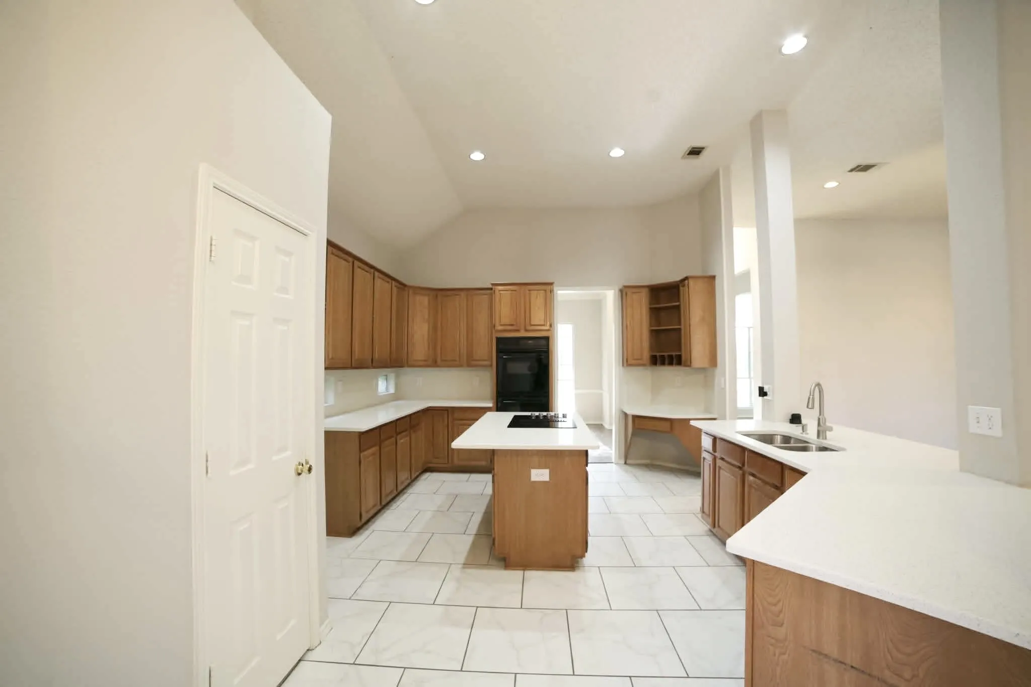 Single Family Residence For Sale in Collin County , 3114 Stonehenge Drive, Richardson, Texas 75082, 4 Bedroom, 3 Bathroom, 2 Garage spaces, 2,668 Sqft, built in 1993, mls#21358504, Real Estate Agent in Richardson, Homes For Sale in Collin county, Homes For Sale in Richardson, Realtor in Richardson Texas, Real Estate Brokerage Independent Realty Texas, Luminita Cordes Realtor