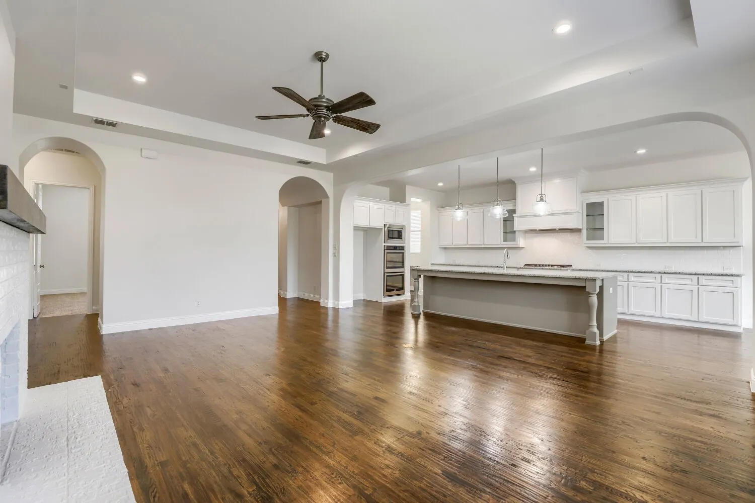 Single Family Residence For Sale in Collin County , 1649 Olive Avenue, Celina, Texas 75009, 3 Bedroom, 3 Bathroom, 2 Garage spaces, 2,688 Sqft, built in 2016, mls#21366395, Real Estate Agent in Celina, Homes For Sale in Collin county, Homes For Sale in Celina, Realtor in Celina Texas, Real Estate Brokerage Independent Realty Texas, Luminita Cordes Realtor