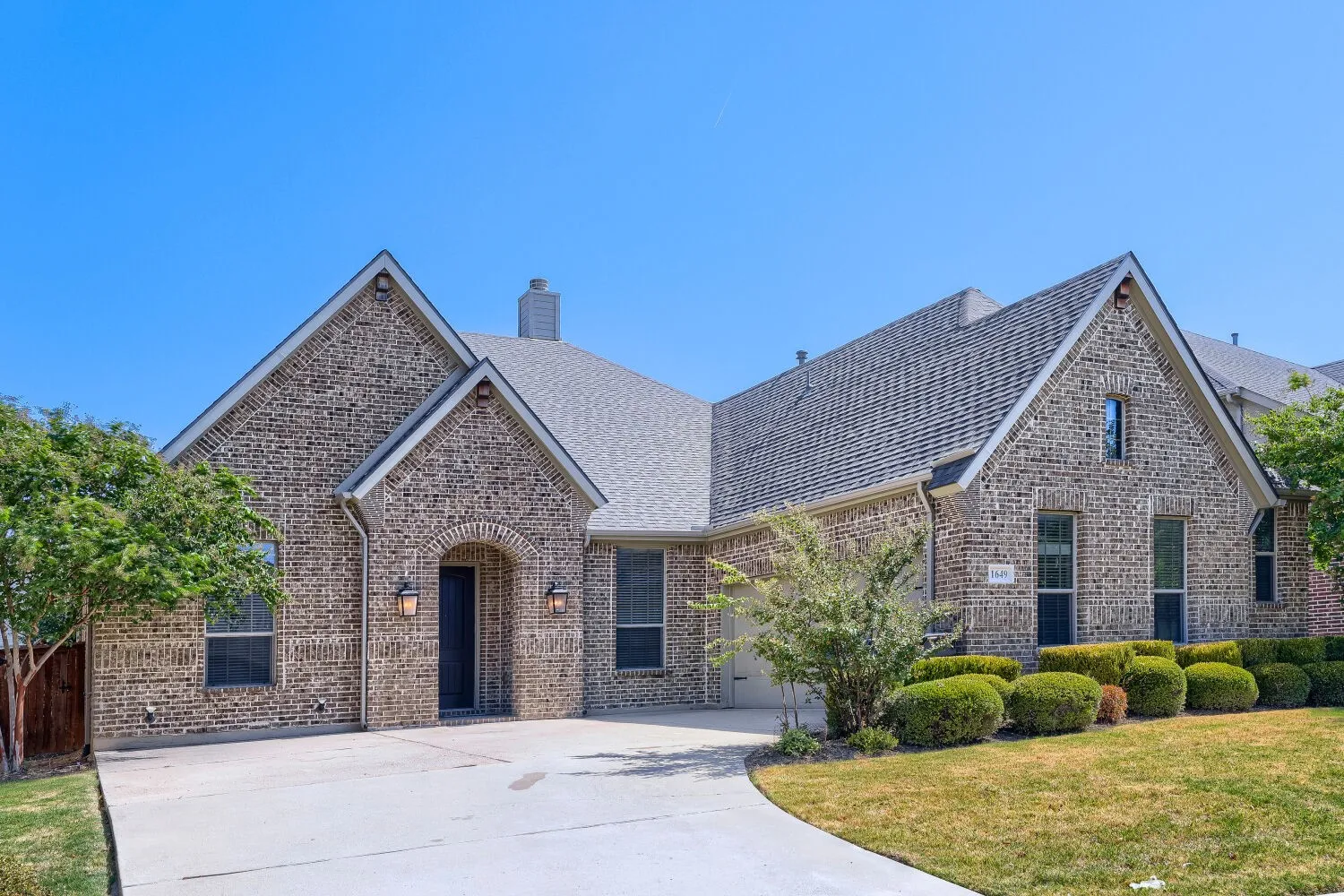 Single Family Residence For Sale in Collin County , 1649 Olive Avenue, Celina, Texas 75009, 3 Bedroom, 3 Bathroom, 2 Garage spaces, 2,688 Sqft, built in 2016, mls#21366395, Real Estate Agent in Celina, Homes For Sale in Collin county, Homes For Sale in Celina, Realtor in Celina Texas, Real Estate Brokerage Independent Realty Texas, Luminita Cordes Realtor