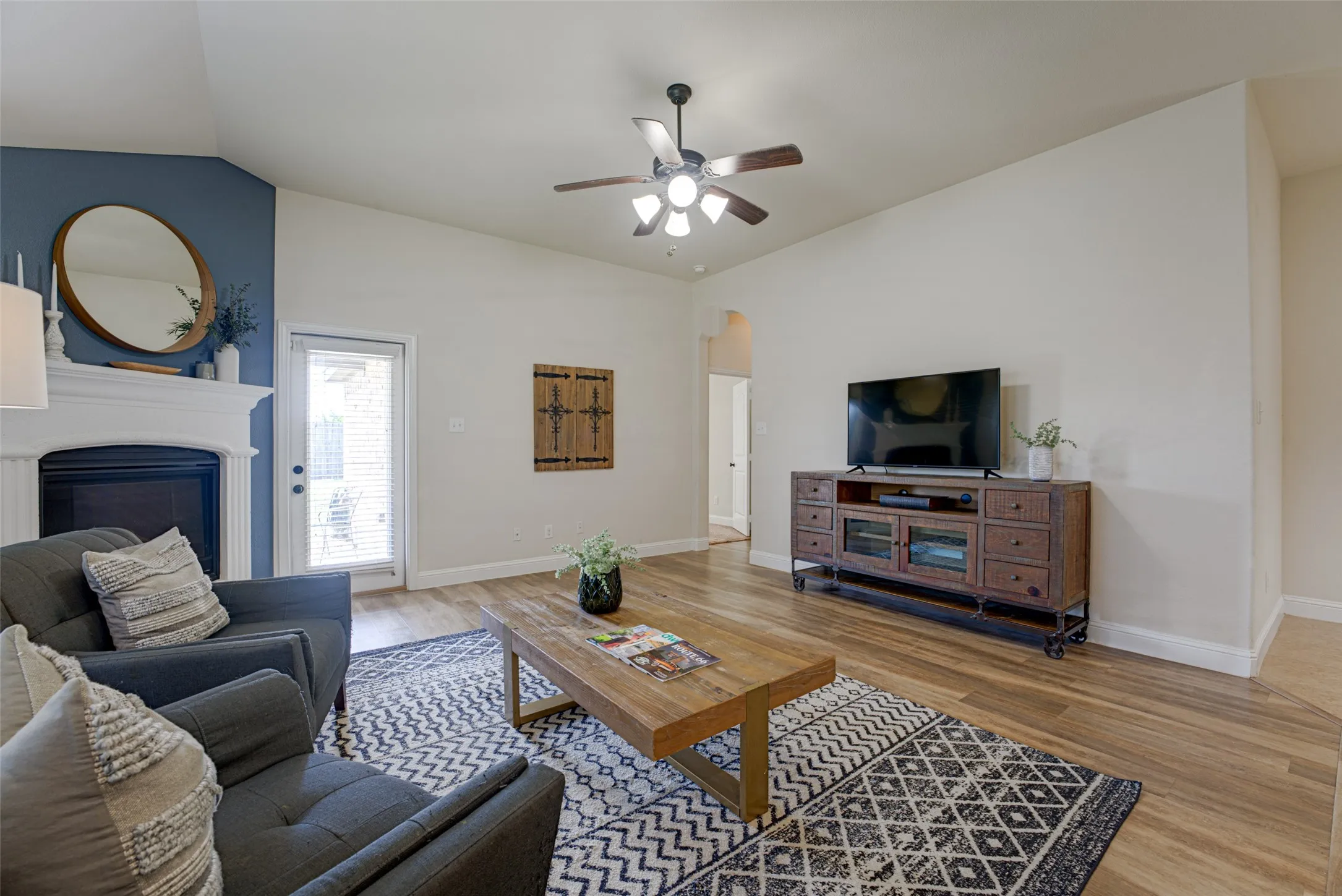 Single Family Residence For Sale in Rockwall County , 924 Mcgehee Court, Fate, Texas 75087, 3 Bedroom, 2 Bathroom, 2 Garage spaces, 2,159 Sqft, built in 2018, mls#21354649, Real Estate Agent in Fate, Homes For Sale in Rockwall county, Homes For Sale in Fate, Realtor in Fate Texas, Real Estate Brokerage Independent Realty Texas, Luminita Cordes Realtor