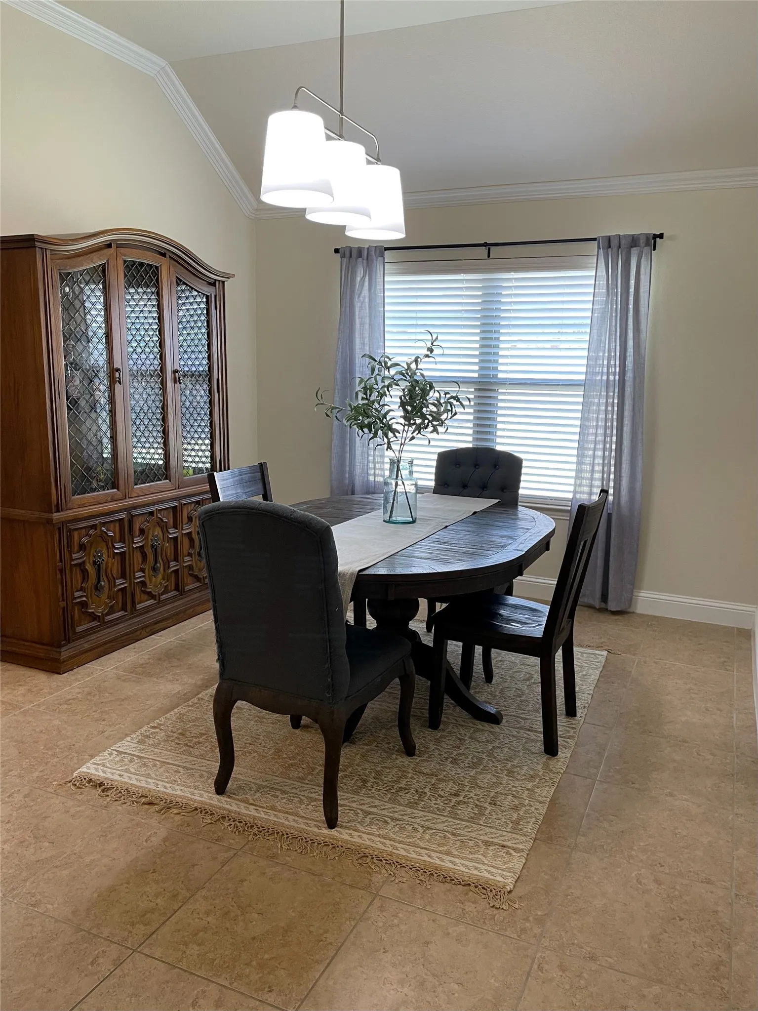 Single Family Residence For Sale in Rockwall County , 924 Mcgehee Court, Fate, Texas 75087, 3 Bedroom, 2 Bathroom, 2 Garage spaces, 2,159 Sqft, built in 2018, mls#21354649, Real Estate Agent in Fate, Homes For Sale in Rockwall county, Homes For Sale in Fate, Realtor in Fate Texas, Real Estate Brokerage Independent Realty Texas, Luminita Cordes Realtor