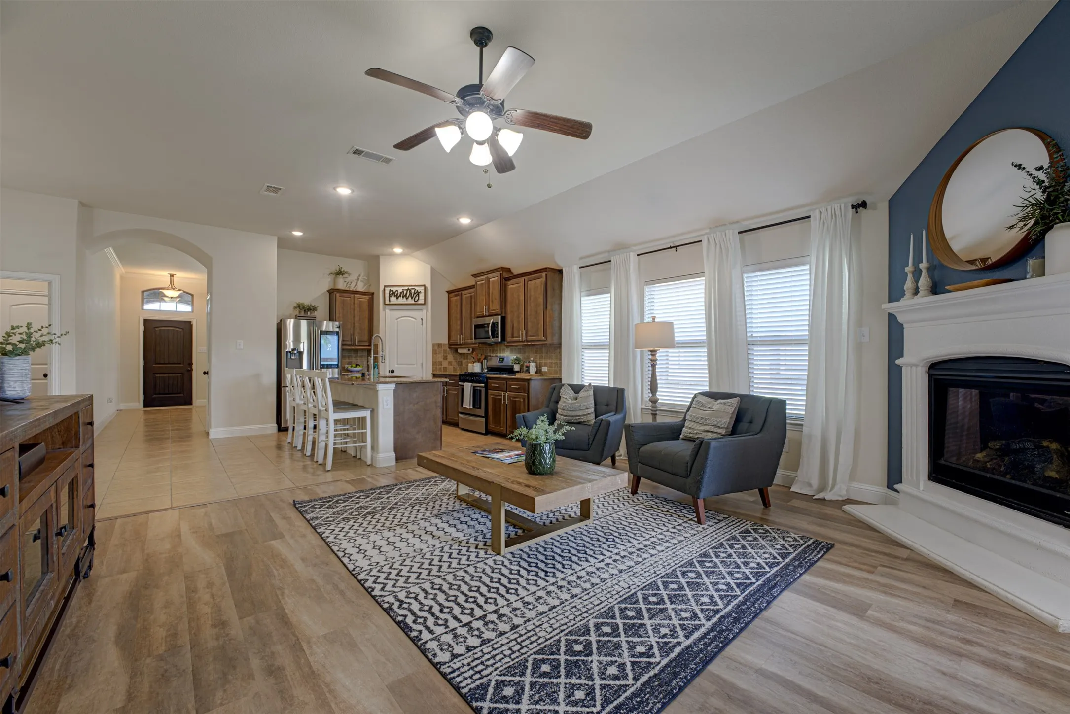 Single Family Residence For Sale in Rockwall County , 924 Mcgehee Court, Fate, Texas 75087, 3 Bedroom, 2 Bathroom, 2 Garage spaces, 2,159 Sqft, built in 2018, mls#21354649, Real Estate Agent in Fate, Homes For Sale in Rockwall county, Homes For Sale in Fate, Realtor in Fate Texas, Real Estate Brokerage Independent Realty Texas, Luminita Cordes Realtor