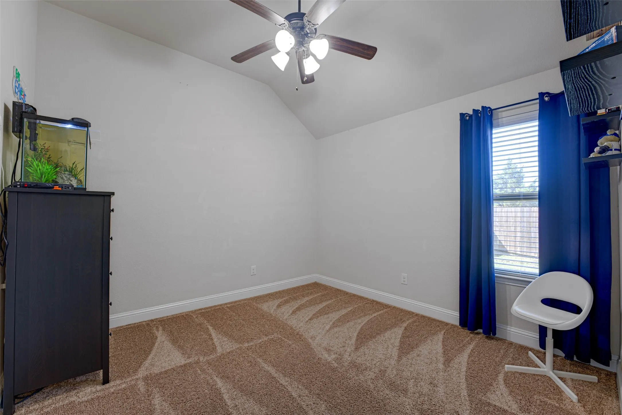 Single Family Residence For Sale in Rockwall County , 924 Mcgehee Court, Fate, Texas 75087, 3 Bedroom, 2 Bathroom, 2 Garage spaces, 2,159 Sqft, built in 2018, mls#21354649, Real Estate Agent in Fate, Homes For Sale in Rockwall county, Homes For Sale in Fate, Realtor in Fate Texas, Real Estate Brokerage Independent Realty Texas, Luminita Cordes Realtor