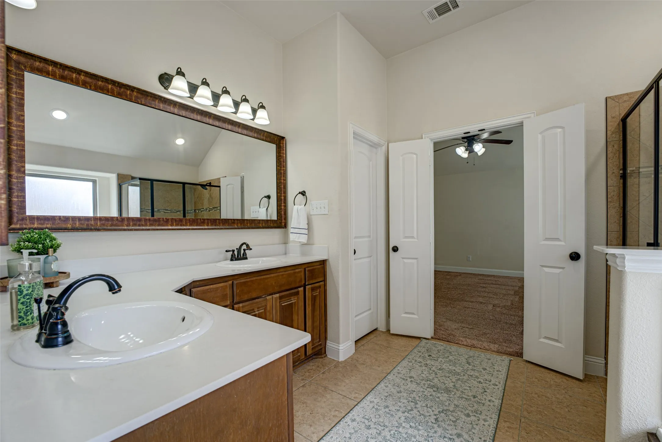 Single Family Residence For Sale in Rockwall County , 924 Mcgehee Court, Fate, Texas 75087, 3 Bedroom, 2 Bathroom, 2 Garage spaces, 2,159 Sqft, built in 2018, mls#21354649, Real Estate Agent in Fate, Homes For Sale in Rockwall county, Homes For Sale in Fate, Realtor in Fate Texas, Real Estate Brokerage Independent Realty Texas, Luminita Cordes Realtor