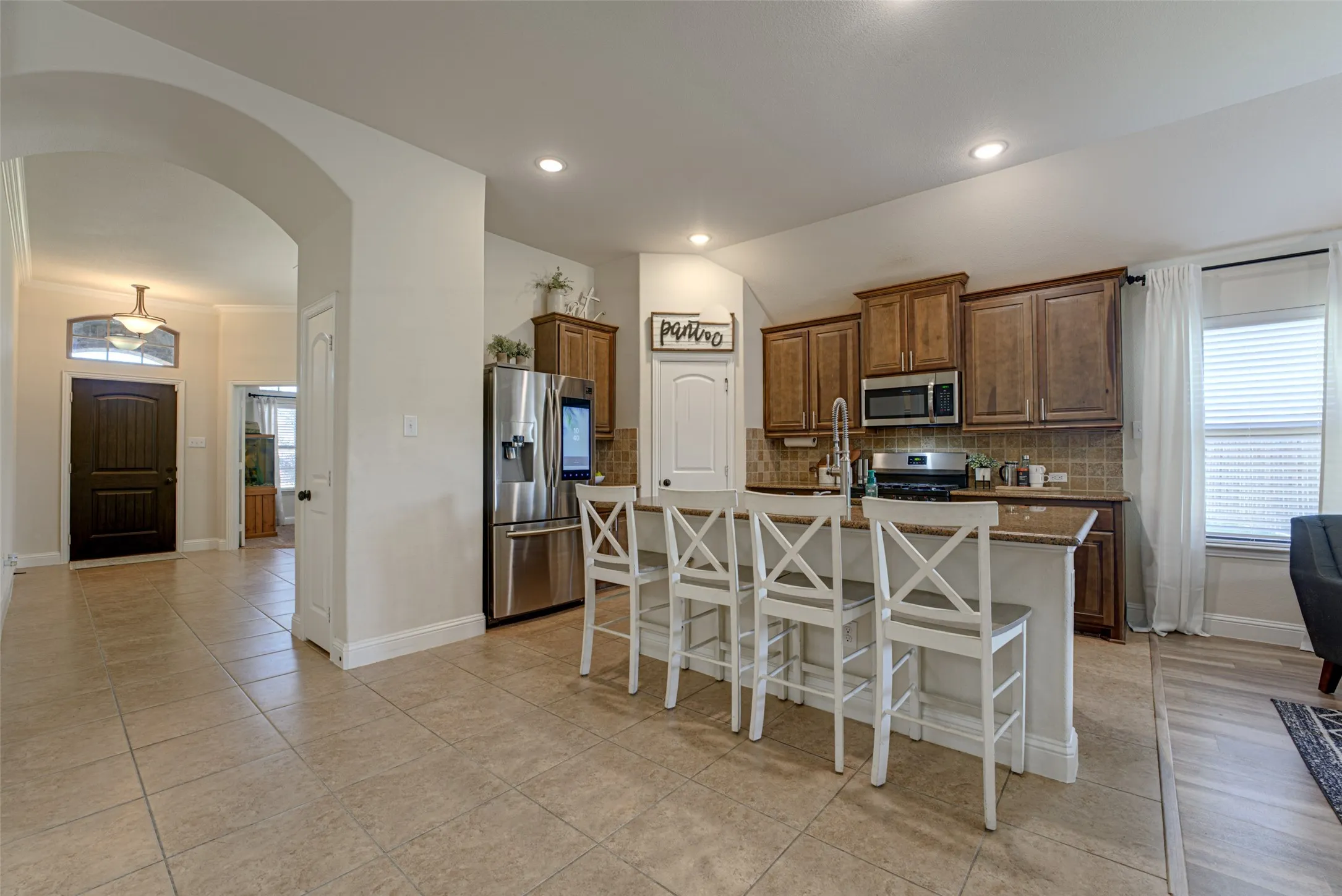Single Family Residence For Sale in Rockwall County , 924 Mcgehee Court, Fate, Texas 75087, 3 Bedroom, 2 Bathroom, 2 Garage spaces, 2,159 Sqft, built in 2018, mls#21354649, Real Estate Agent in Fate, Homes For Sale in Rockwall county, Homes For Sale in Fate, Realtor in Fate Texas, Real Estate Brokerage Independent Realty Texas, Luminita Cordes Realtor