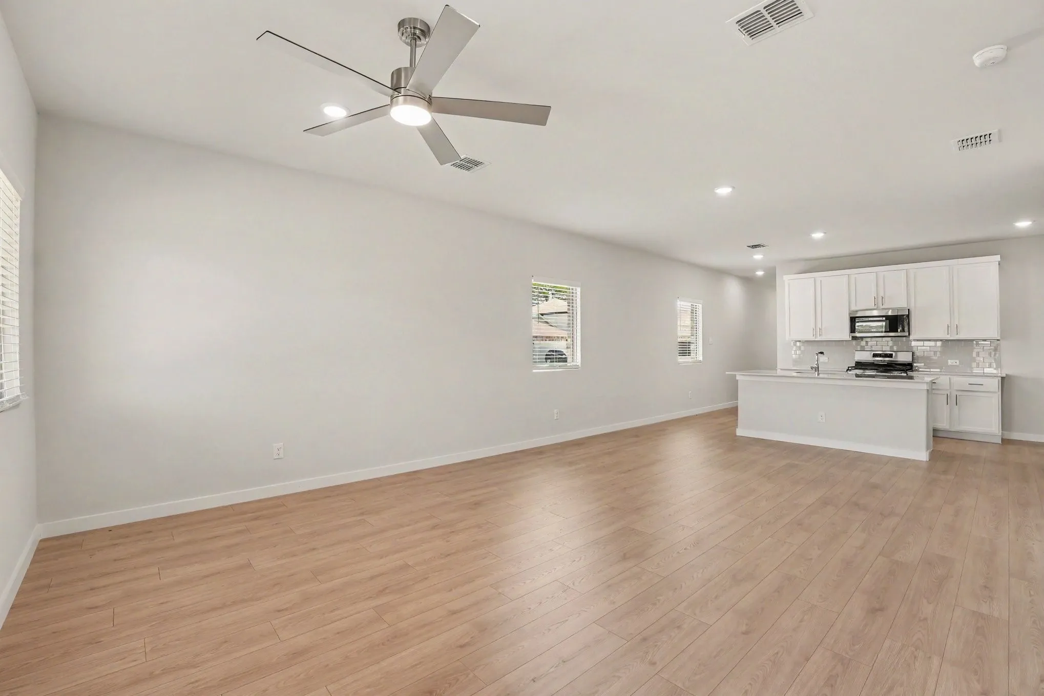 Single Family Residence For Rent in Collin County , 500 Green Grass, Princeton, Texas 75071, 4 Bedroom, 3 Bathroom, 2 Garage spaces, 2,068 Sqft, built in 2026, mls#21366460, Real Estate Agent in Princeton, Homes For Rent in Collin county, Homes For Rent in Princeton, Realtor in Princeton Texas, Real Estate Brokerage Independent Realty Texas, Luminita Cordes Realtor
