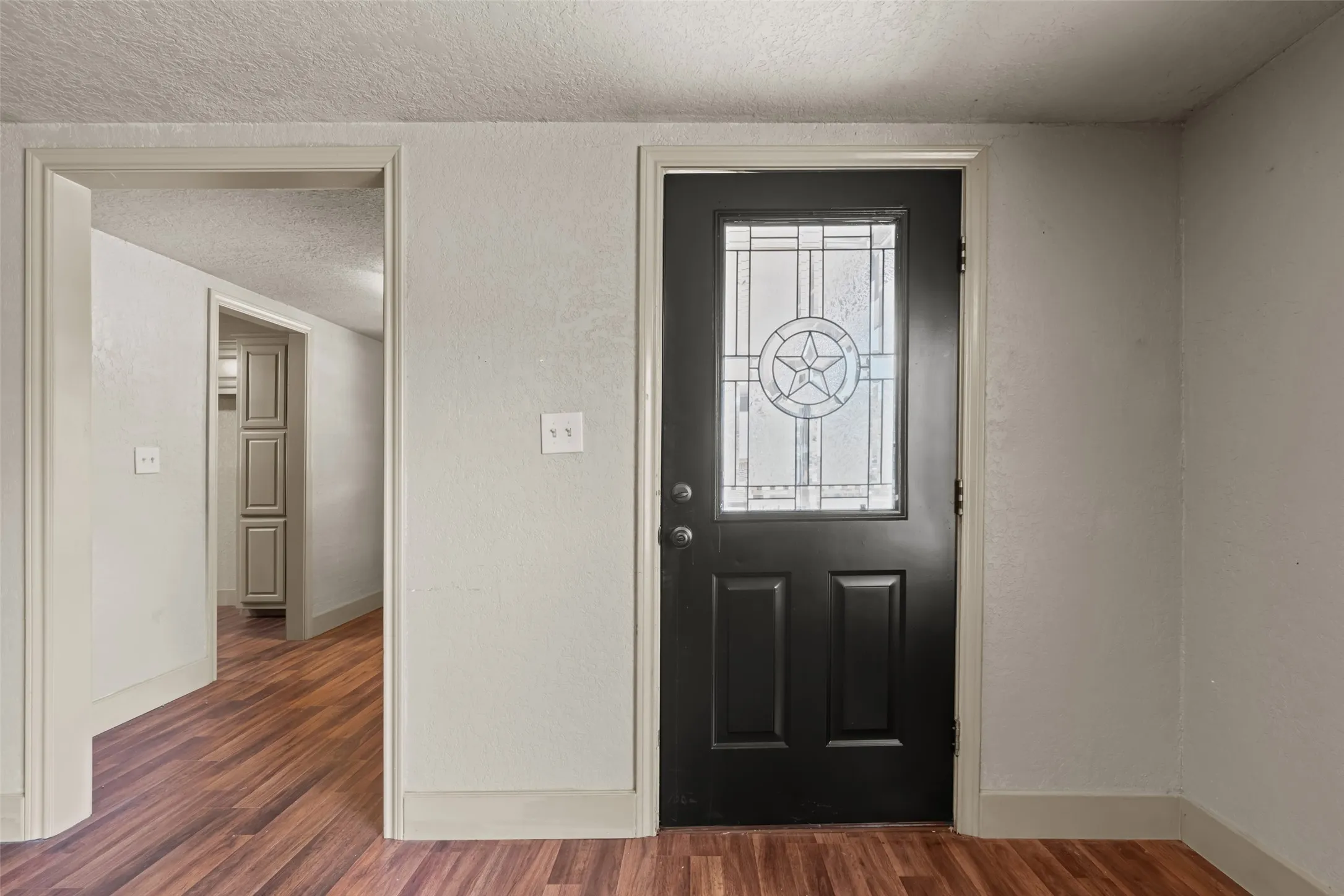 Single Family Residence For Sale in Parker County , 417 N Birch Street, Springtown, Texas 76082, 3 Bedroom, 1 Bathroom, Garage spaces, 996 Sqft, built in 0, mls#21364605, Real Estate Agent in Springtown, Homes For Sale in Parker county, Homes For Sale in Springtown, Realtor in Springtown Texas, Real Estate Brokerage Independent Realty Texas, Luminita Cordes Realtor