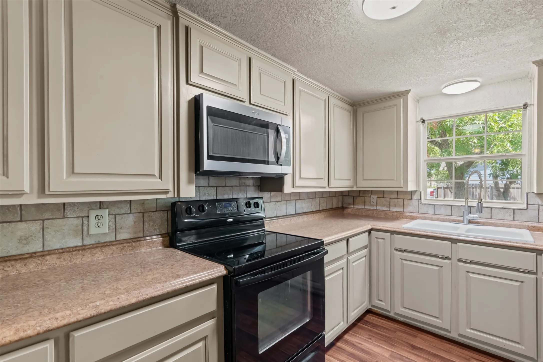 Single Family Residence For Sale in Parker County , 417 N Birch Street, Springtown, Texas 76082, 3 Bedroom, 1 Bathroom, Garage spaces, 996 Sqft, built in 0, mls#21364605, Real Estate Agent in Springtown, Homes For Sale in Parker county, Homes For Sale in Springtown, Realtor in Springtown Texas, Real Estate Brokerage Independent Realty Texas, Luminita Cordes Realtor