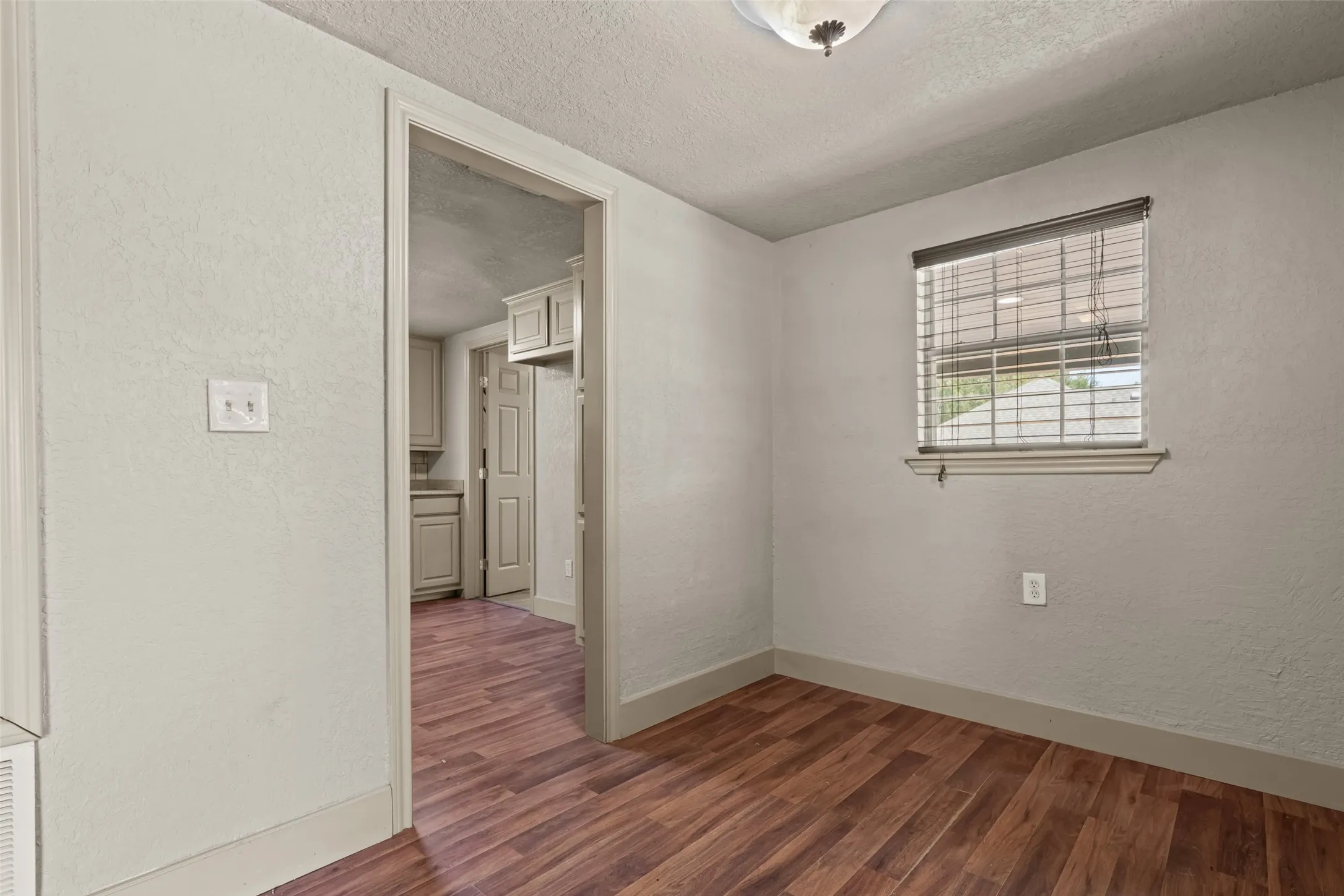 Single Family Residence For Sale in Parker County , 417 N Birch Street, Springtown, Texas 76082, 3 Bedroom, 1 Bathroom, Garage spaces, 996 Sqft, built in 0, mls#21364605, Real Estate Agent in Springtown, Homes For Sale in Parker county, Homes For Sale in Springtown, Realtor in Springtown Texas, Real Estate Brokerage Independent Realty Texas, Luminita Cordes Realtor