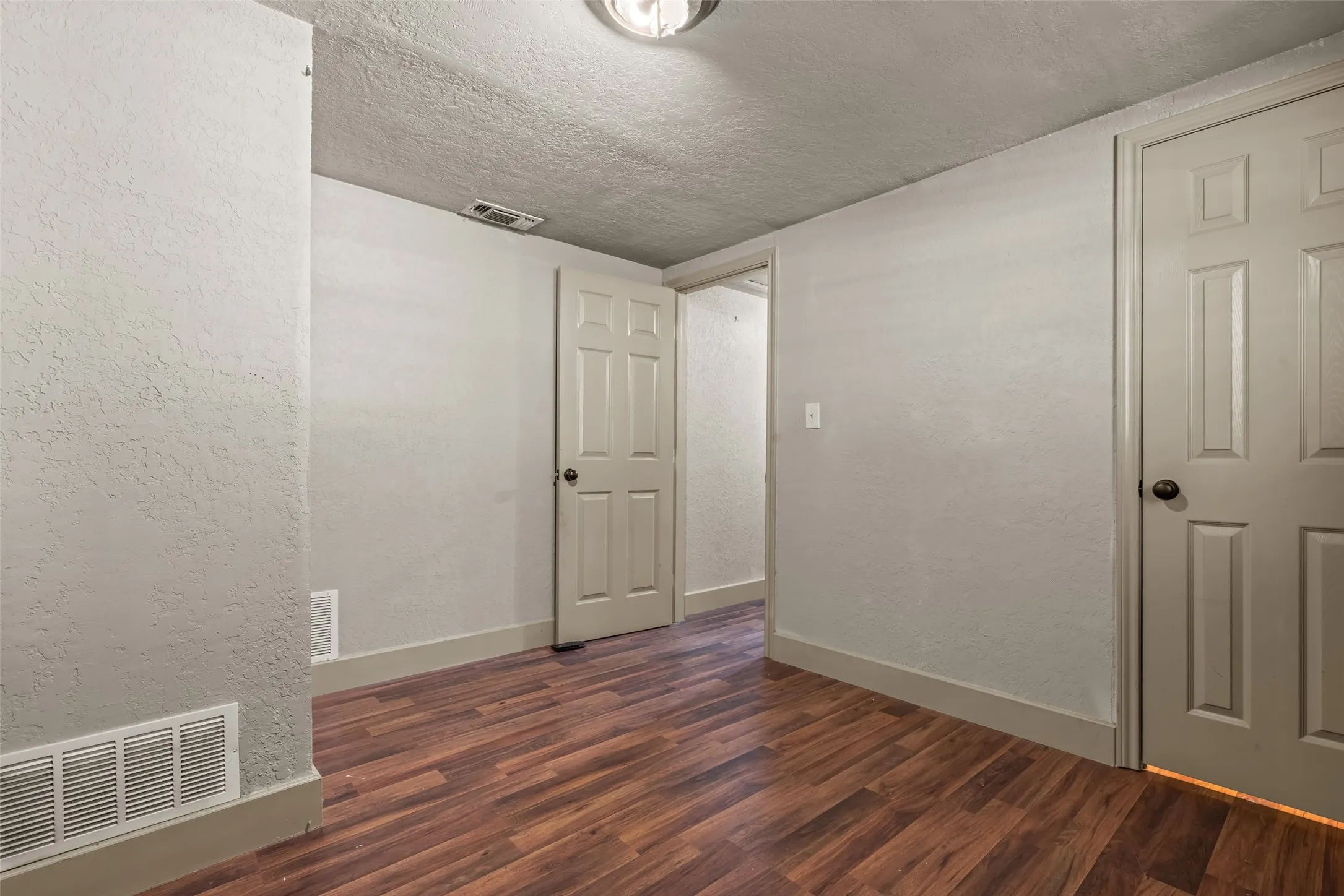Single Family Residence For Sale in Parker County , 417 N Birch Street, Springtown, Texas 76082, 3 Bedroom, 1 Bathroom, Garage spaces, 996 Sqft, built in 0, mls#21364605, Real Estate Agent in Springtown, Homes For Sale in Parker county, Homes For Sale in Springtown, Realtor in Springtown Texas, Real Estate Brokerage Independent Realty Texas, Luminita Cordes Realtor