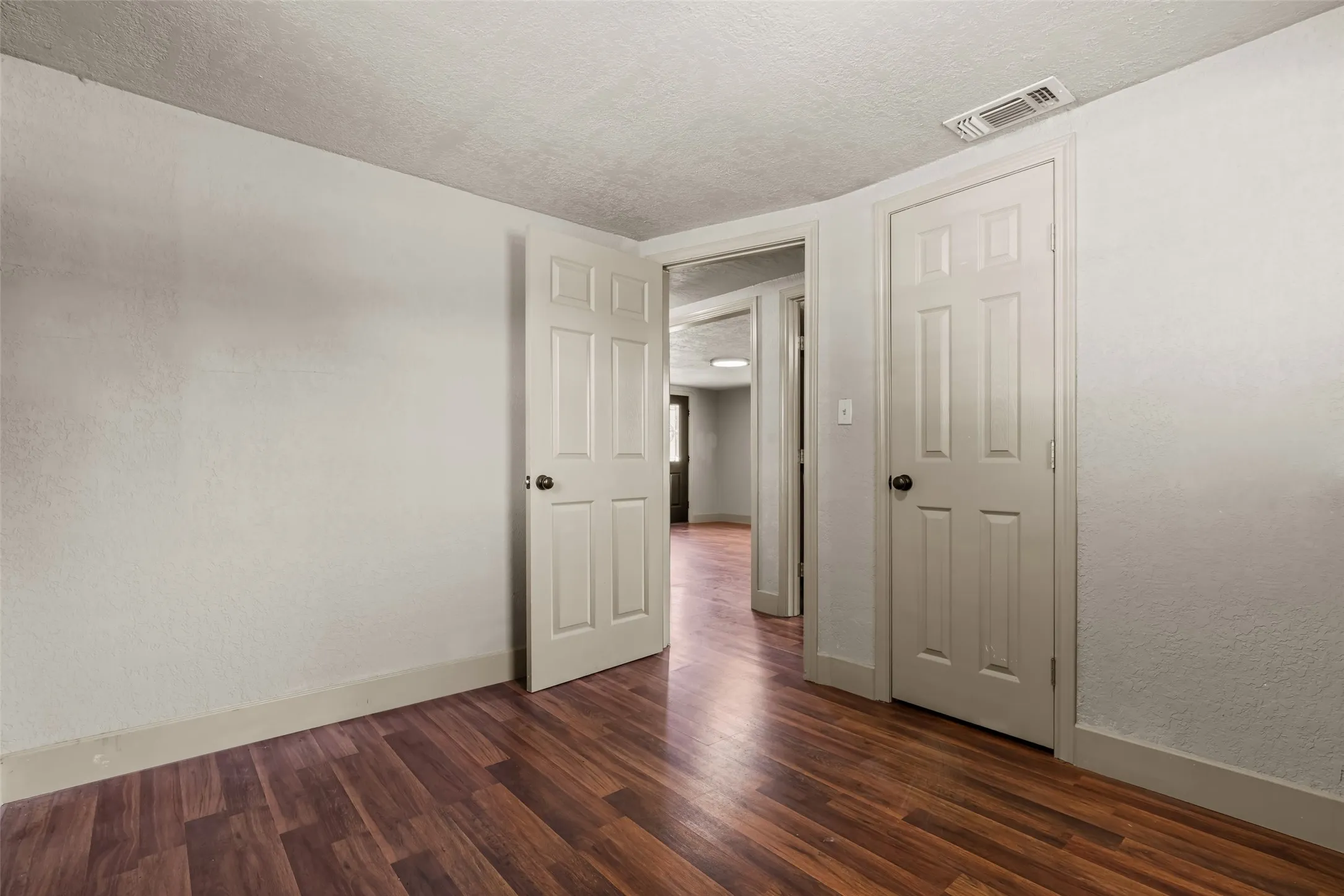 Single Family Residence For Sale in Parker County , 417 N Birch Street, Springtown, Texas 76082, 3 Bedroom, 1 Bathroom, Garage spaces, 996 Sqft, built in 0, mls#21364605, Real Estate Agent in Springtown, Homes For Sale in Parker county, Homes For Sale in Springtown, Realtor in Springtown Texas, Real Estate Brokerage Independent Realty Texas, Luminita Cordes Realtor