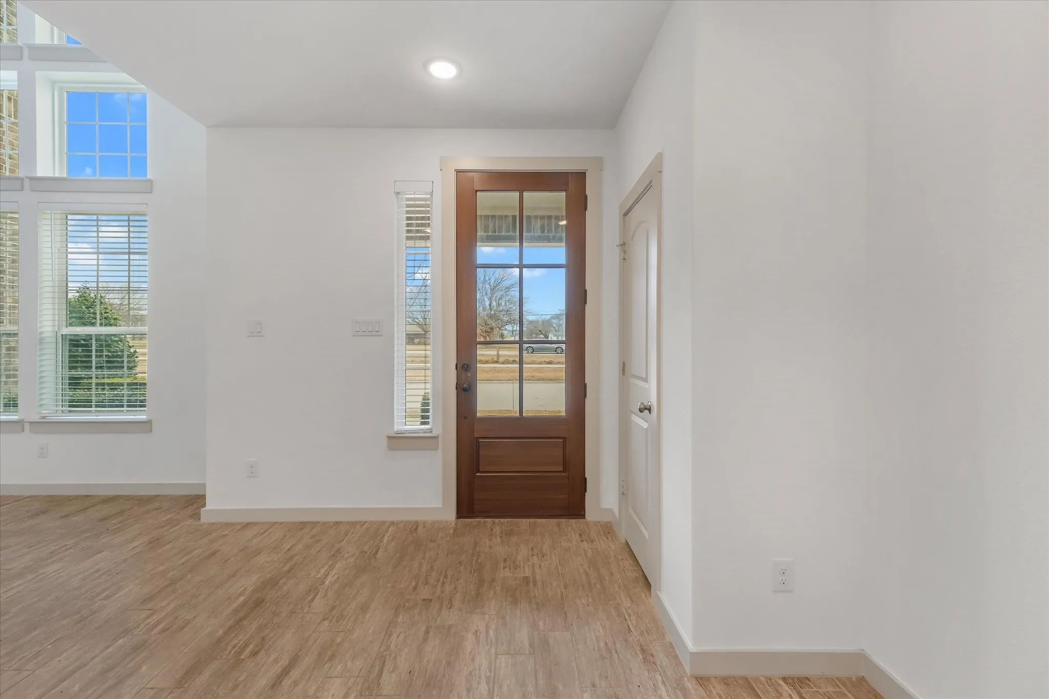 Townhouse For Sale in Collin County , 4870 Woodruff Way, Fairview, Texas 75069, 2 Bedroom, 3 Bathroom, 2 Garage spaces, 1,840 Sqft, built in 2019, mls#21366911, Real Estate Agent in Fairview, Homes For Sale in Collin county, Homes For Sale in Fairview, Realtor in Fairview Texas, Real Estate Brokerage Independent Realty Texas, Luminita Cordes Realtor