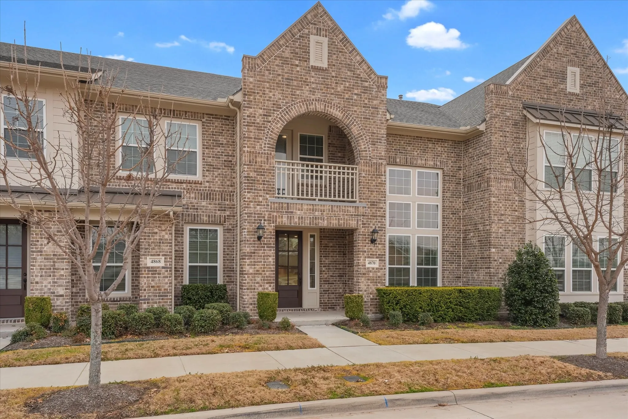 Townhouse For Sale in Collin County , 4870 Woodruff Way, Fairview, Texas 75069, 2 Bedroom, 3 Bathroom, 2 Garage spaces, 1,840 Sqft, built in 2019, mls#21366911, Real Estate Agent in Fairview, Homes For Sale in Collin county, Homes For Sale in Fairview, Realtor in Fairview Texas, Real Estate Brokerage Independent Realty Texas, Luminita Cordes Realtor