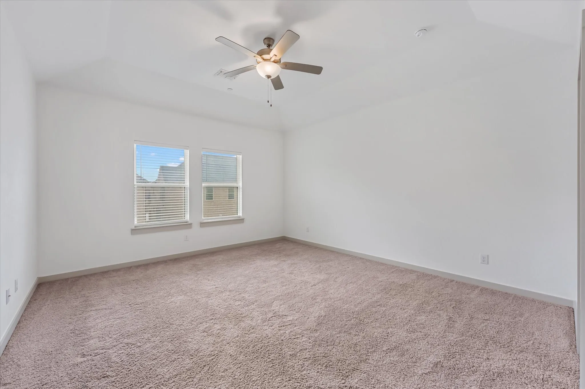 Townhouse For Sale in Collin County , 4870 Woodruff Way, Fairview, Texas 75069, 2 Bedroom, 3 Bathroom, 2 Garage spaces, 1,840 Sqft, built in 2019, mls#21366911, Real Estate Agent in Fairview, Homes For Sale in Collin county, Homes For Sale in Fairview, Realtor in Fairview Texas, Real Estate Brokerage Independent Realty Texas, Luminita Cordes Realtor