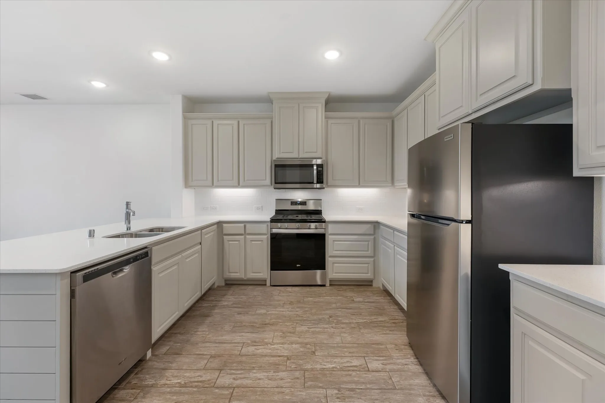 Townhouse For Sale in Collin County , 4870 Woodruff Way, Fairview, Texas 75069, 2 Bedroom, 3 Bathroom, 2 Garage spaces, 1,840 Sqft, built in 2019, mls#21366911, Real Estate Agent in Fairview, Homes For Sale in Collin county, Homes For Sale in Fairview, Realtor in Fairview Texas, Real Estate Brokerage Independent Realty Texas, Luminita Cordes Realtor