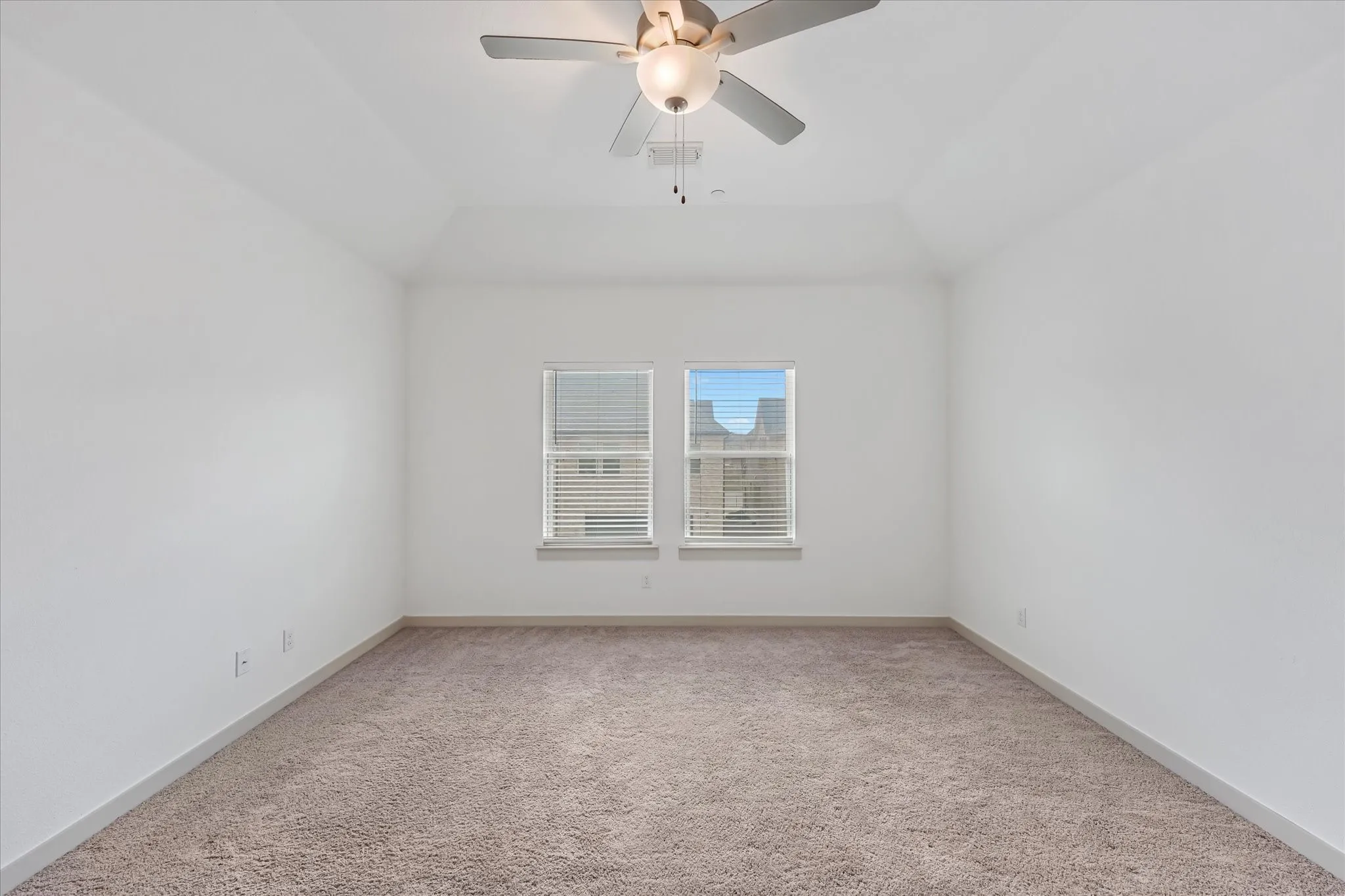 Townhouse For Rent in Collin County , 4870 Woodruff Way, Fairview, Texas 75069, 2 Bedroom, 3 Bathroom, 2 Garage spaces, 1,840 Sqft, built in 2019, mls#21366914, Real Estate Agent in Fairview, Homes For Rent in Collin county, Homes For Rent in Fairview, Realtor in Fairview Texas, Real Estate Brokerage Independent Realty Texas, Luminita Cordes Realtor