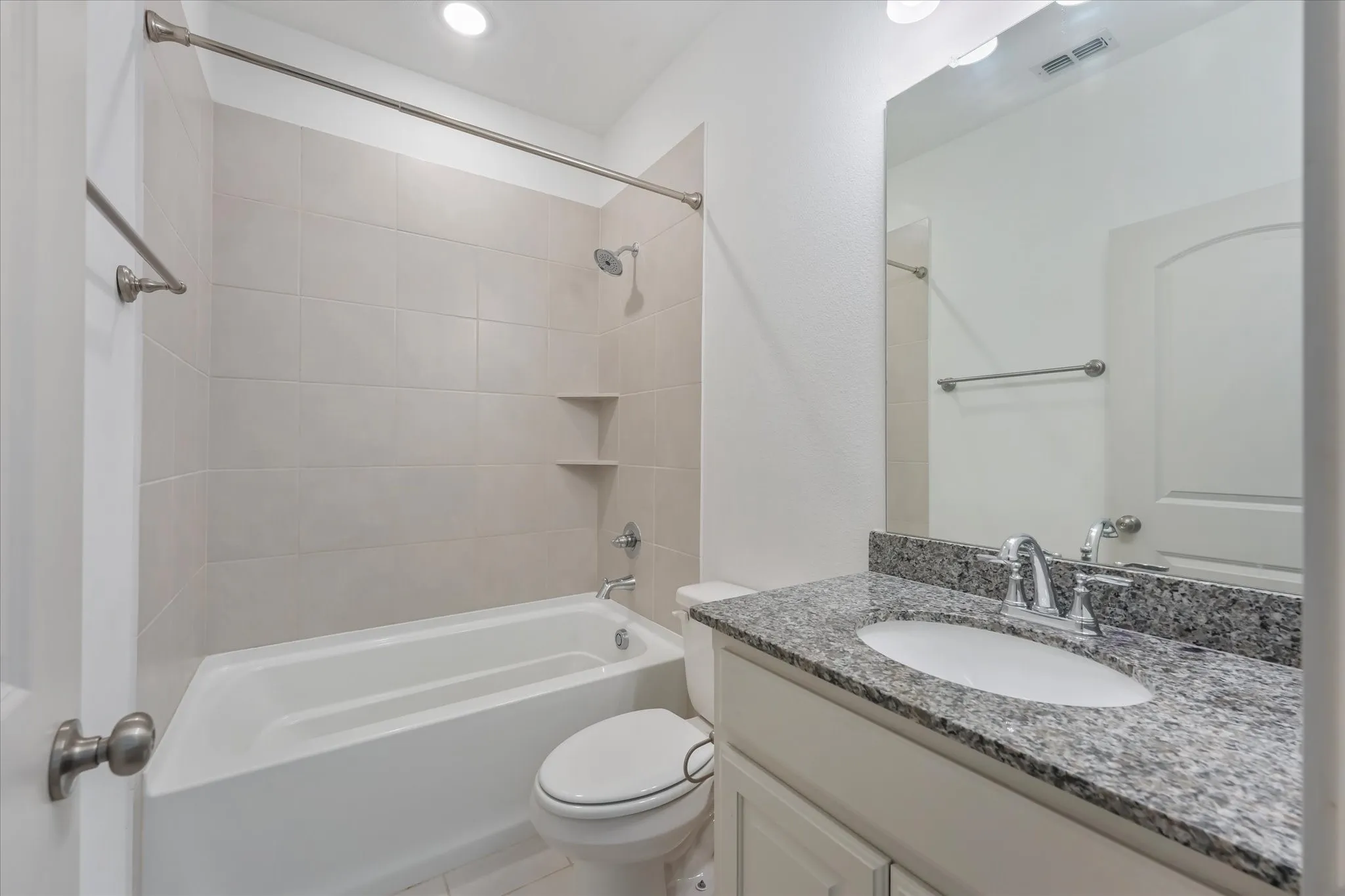 Townhouse For Rent in Collin County , 4870 Woodruff Way, Fairview, Texas 75069, 2 Bedroom, 3 Bathroom, 2 Garage spaces, 1,840 Sqft, built in 2019, mls#21366914, Real Estate Agent in Fairview, Homes For Rent in Collin county, Homes For Rent in Fairview, Realtor in Fairview Texas, Real Estate Brokerage Independent Realty Texas, Luminita Cordes Realtor