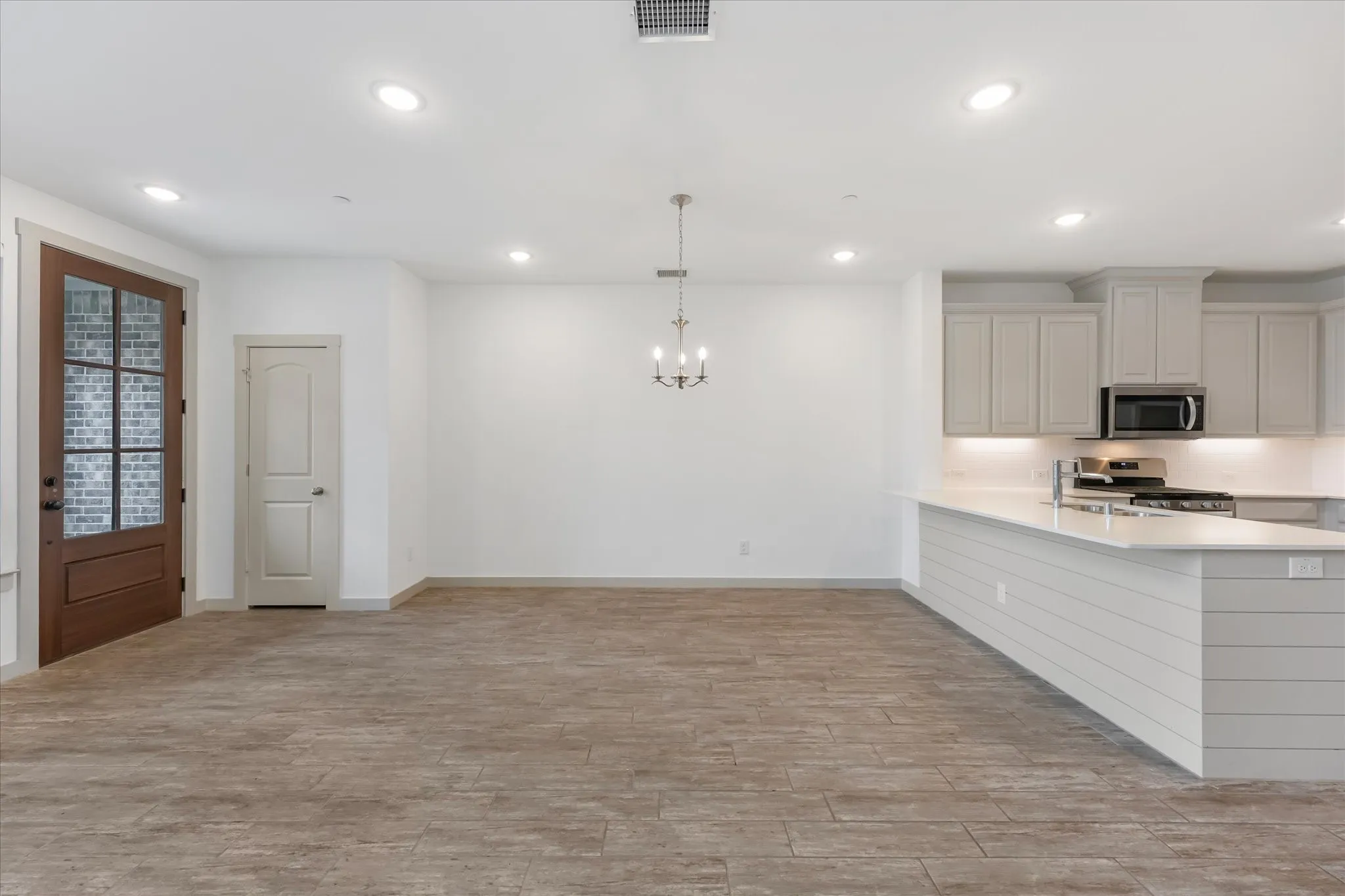 Townhouse For Rent in Collin County , 4870 Woodruff Way, Fairview, Texas 75069, 2 Bedroom, 3 Bathroom, 2 Garage spaces, 1,840 Sqft, built in 2019, mls#21366914, Real Estate Agent in Fairview, Homes For Rent in Collin county, Homes For Rent in Fairview, Realtor in Fairview Texas, Real Estate Brokerage Independent Realty Texas, Luminita Cordes Realtor