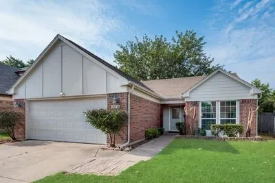 Single Family Residence For Sale in Tarrant County , 3720 River Birch Road, Fort Worth, Texas 76137, 3 Bedroom, 2 Bathroom, 2 Garage spaces, 1,344 Sqft, built in 1986, mls#21366912, Real Estate Agent in Fort Worth, Homes For Sale in Tarrant county, Homes For Sale in Fort Worth, Realtor in Fort Worth Texas, Real Estate Brokerage Independent Realty Texas, Luminita Cordes Realtor