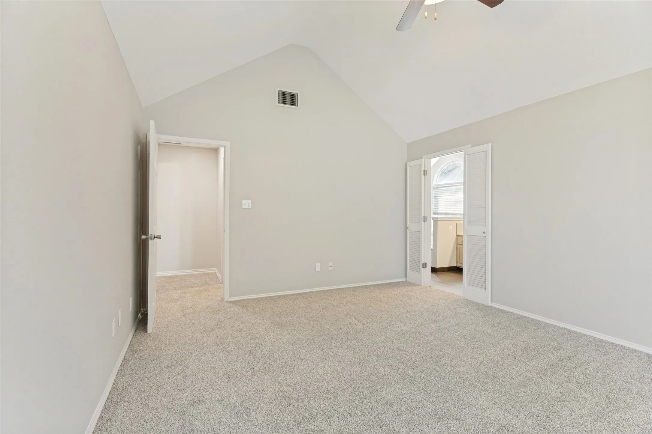 Single Family Residence For Sale in Tarrant County , 7659 Crosstimbers Lane, North Richland Hills, Texas 76182, 3 Bedroom, 2 Bathroom, 2 Garage spaces, 1,744 Sqft, built in 1992, mls#21365283, Real Estate Agent in North Richland Hills, Homes For Sale in Tarrant county, Homes For Sale in North Richland Hills, Realtor in North Richland Hills Texas, Real Estate Brokerage Independent Realty Texas, Luminita Cordes Realtor