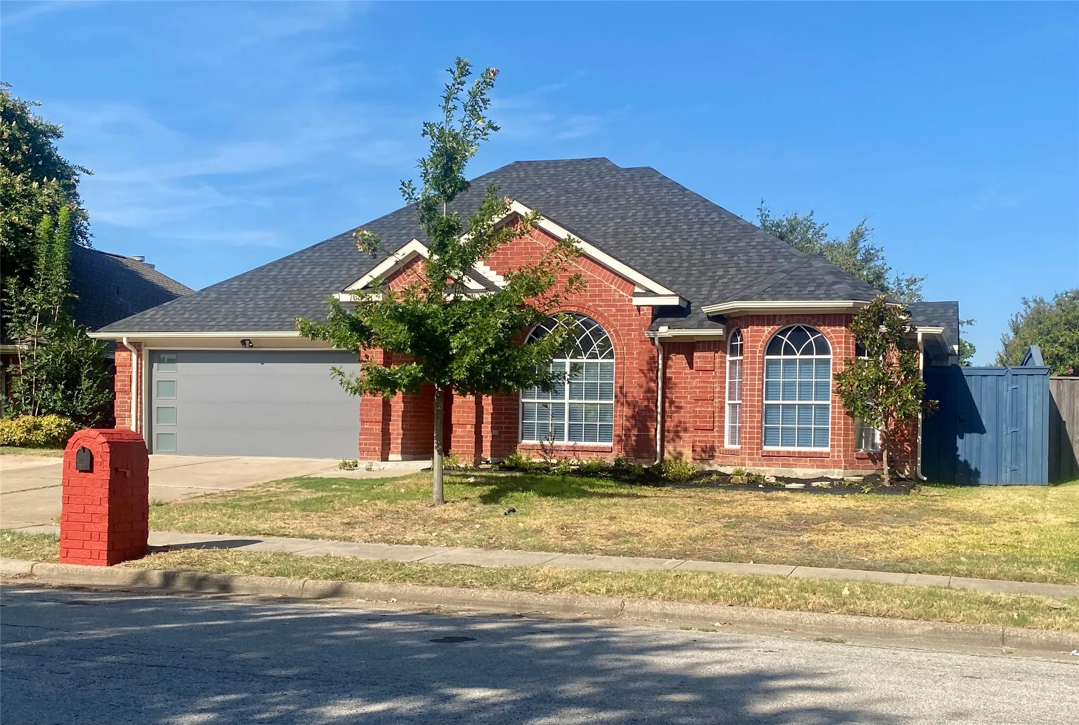 Single Family Residence For Sale in Tarrant County , 7659 Crosstimbers Lane, North Richland Hills, Texas 76182, 3 Bedroom, 2 Bathroom, 2 Garage spaces, 1,744 Sqft, built in 1992, mls#21365283, Real Estate Agent in North Richland Hills, Homes For Sale in Tarrant county, Homes For Sale in North Richland Hills, Realtor in North Richland Hills Texas, Real Estate Brokerage Independent Realty Texas, Luminita Cordes Realtor