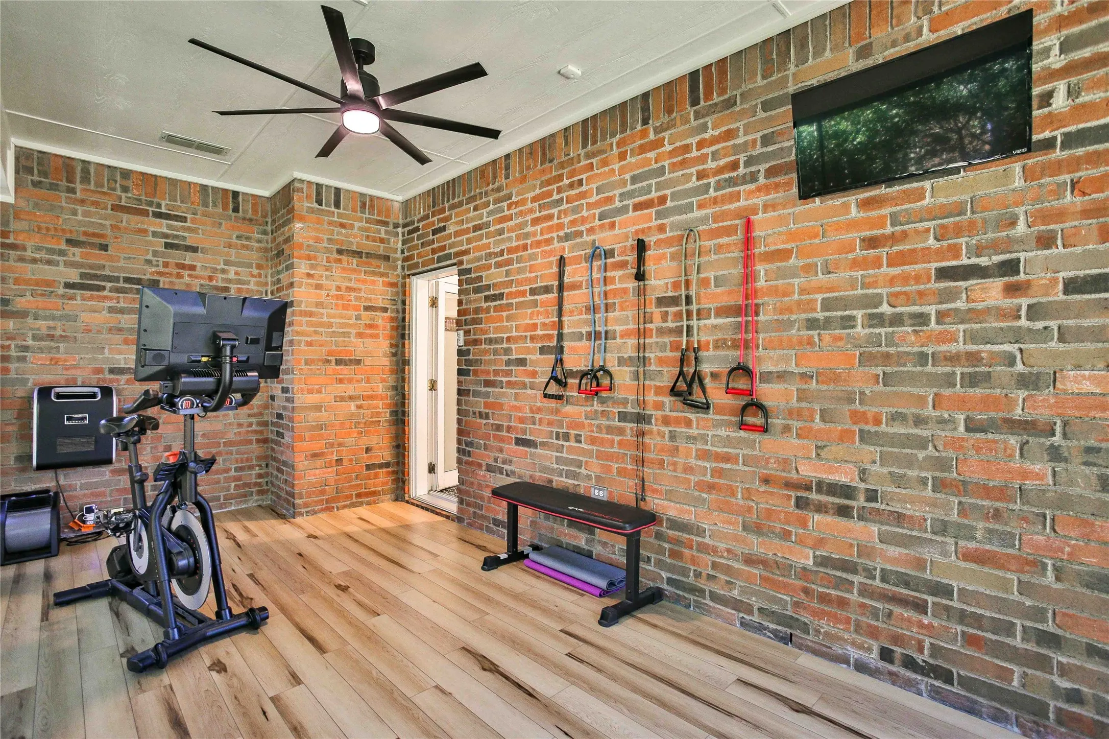 Single Family Residence For Sale in Taylor County , 5410 Peppermill Lane, Abilene, Texas 79606, 4 Bedroom, 3 Bathroom, 2 Garage spaces, 2,994 Sqft, built in 1997, mls#21365013, Real Estate Agent in Abilene, Homes For Sale in Taylor county, Homes For Sale in Abilene, Realtor in Abilene Texas, Real Estate Brokerage Independent Realty Texas, Luminita Cordes Realtor