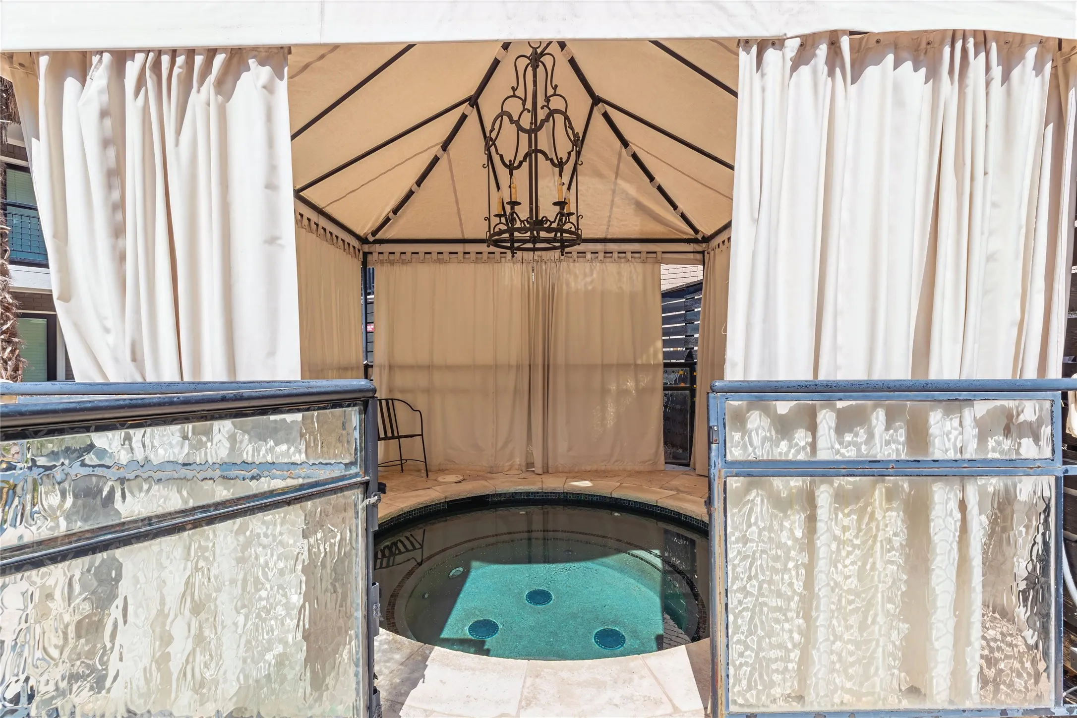 Condominium For Sale in Dallas County , 10111 Regal Park Lane 208, Dallas, Texas 75230, 2 Bedroom, 2 Bathroom, Garage spaces, 1,050 Sqft, built in 1964, mls#21366506, Real Estate Agent in Dallas, Homes For Sale in Dallas county, Homes For Sale in Dallas, Realtor in Dallas Texas, Real Estate Brokerage Independent Realty Texas, Luminita Cordes Realtor