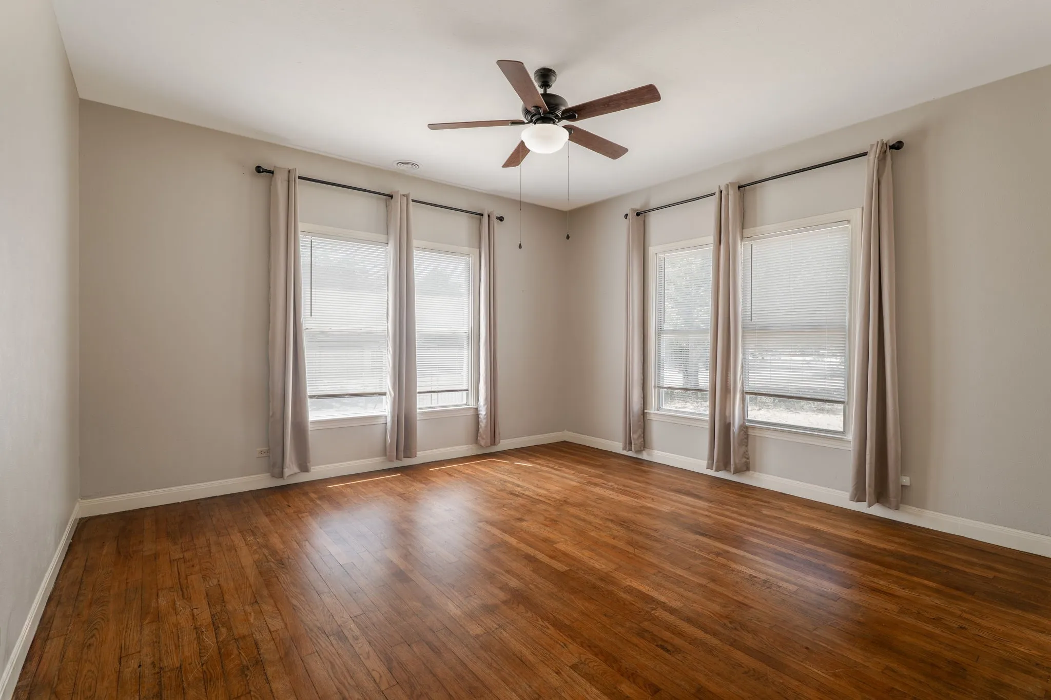 secondary bedroom