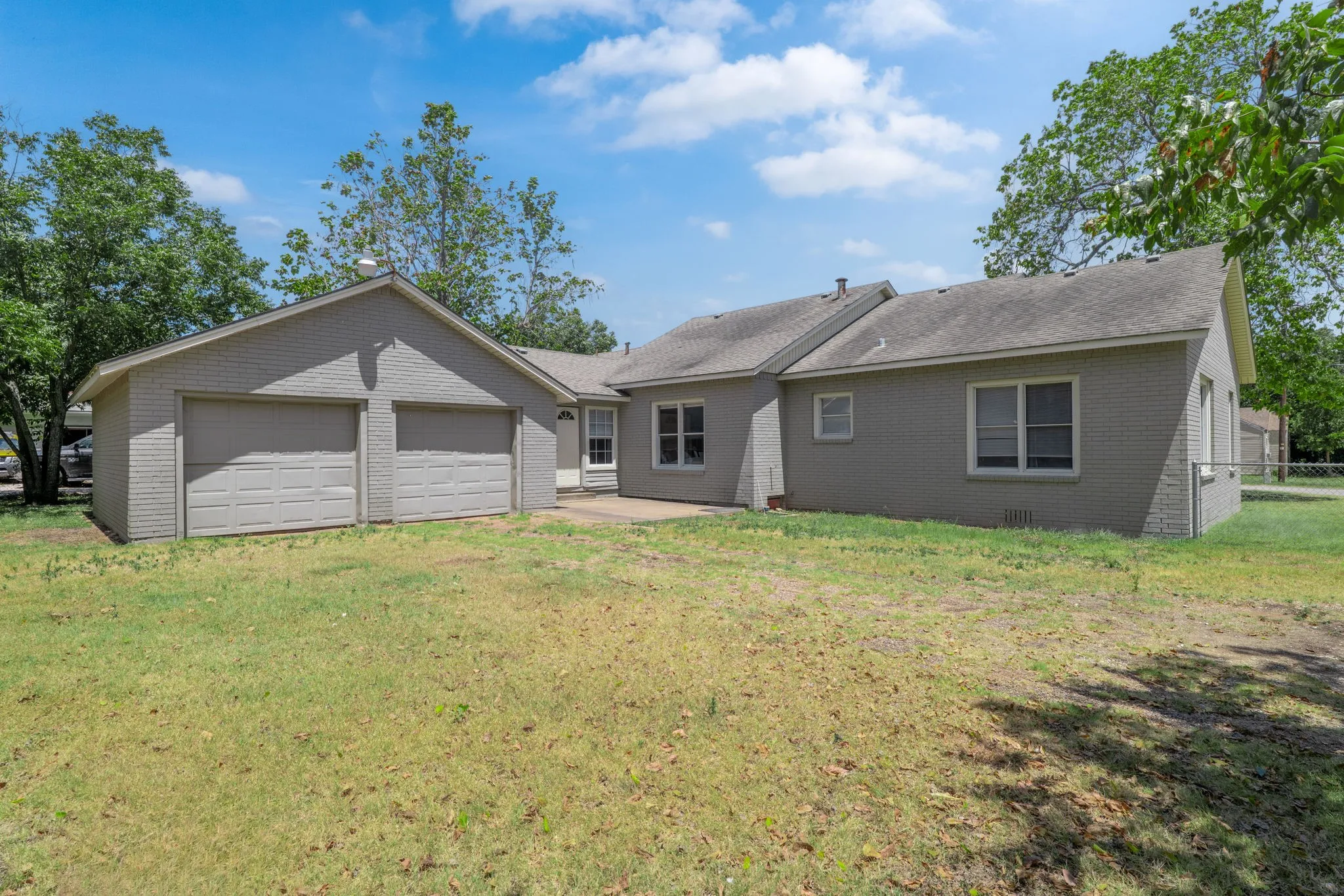 2 car garage with inside entry to house