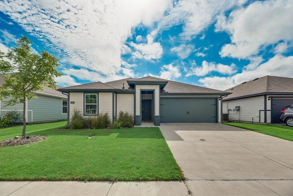 Single Family Residence For Rent in Collin County , 6439 Sand Dune Way, Princeton, Texas 75407, 3 Bedroom, 2 Bathroom, 2 Garage spaces, 1,284 Sqft, built in 2023, mls#21340376, Real Estate Agent in Princeton, Homes For Rent in Collin county, Homes For Rent in Princeton, Realtor in Princeton Texas, Real Estate Brokerage Independent Realty Texas, Luminita Cordes Realtor