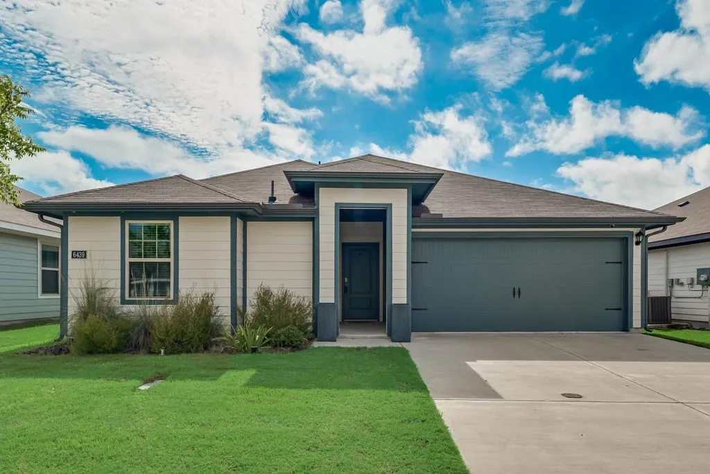 Single Family Residence For Rent in Collin County , 6439 Sand Dune Way, Princeton, Texas 75407, 3 Bedroom, 2 Bathroom, 2 Garage spaces, 1,284 Sqft, built in 2023, mls#21340376, Real Estate Agent in Princeton, Homes For Rent in Collin county, Homes For Rent in Princeton, Realtor in Princeton Texas, Real Estate Brokerage Independent Realty Texas, Luminita Cordes Realtor