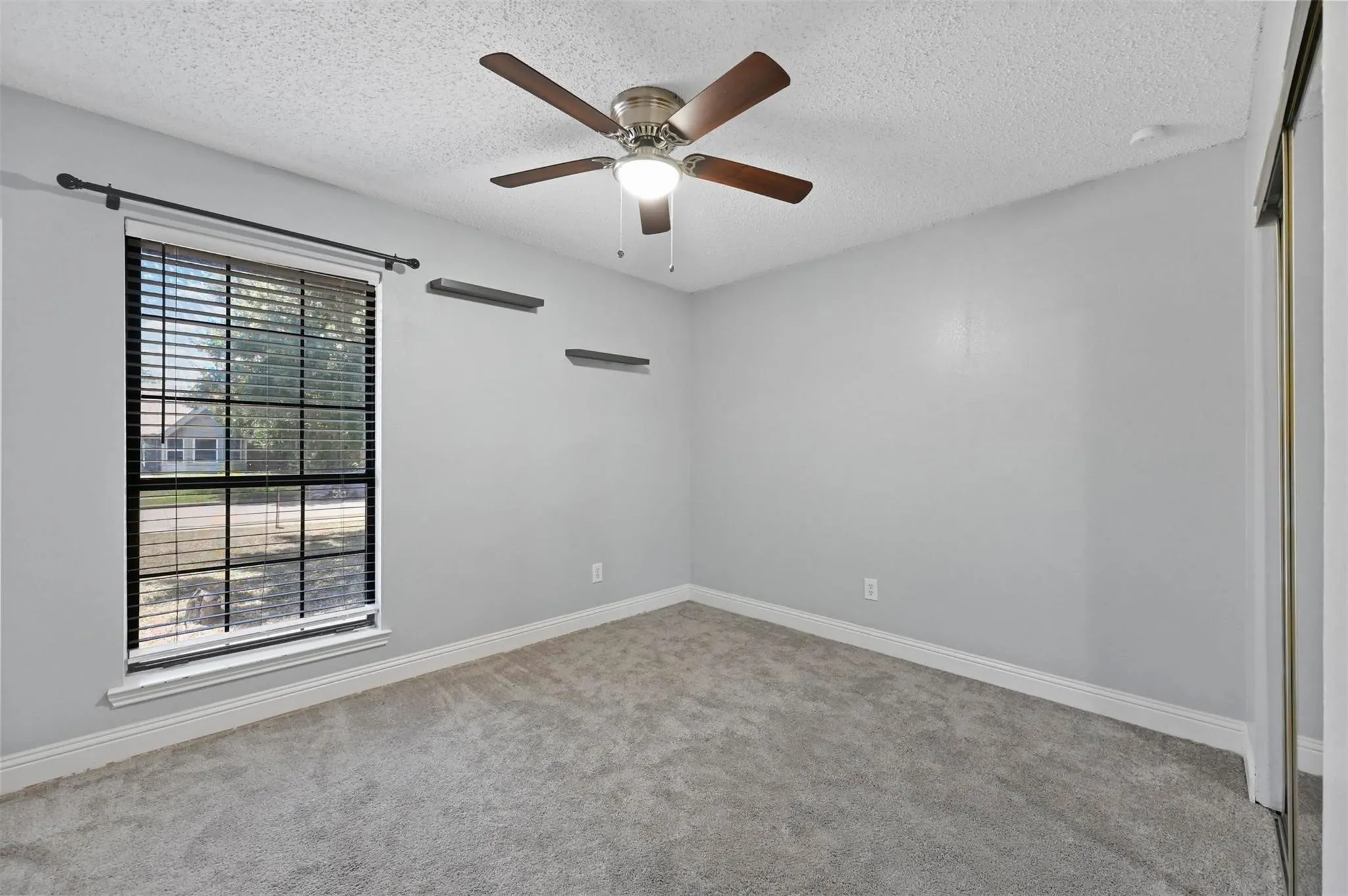 Single Family Residence For Sale in Tarrant County , 2530 Seven Hills Drive, Grand Prairie, Texas 75052, 3 Bedroom, 2 Bathroom, 2 Garage spaces, 1,766 Sqft, built in 1986, mls#21364901, Real Estate Agent in Grand Prairie, Homes For Sale in Tarrant county, Homes For Sale in Grand Prairie, Realtor in Grand Prairie Texas, Real Estate Brokerage Independent Realty Texas, Luminita Cordes Realtor