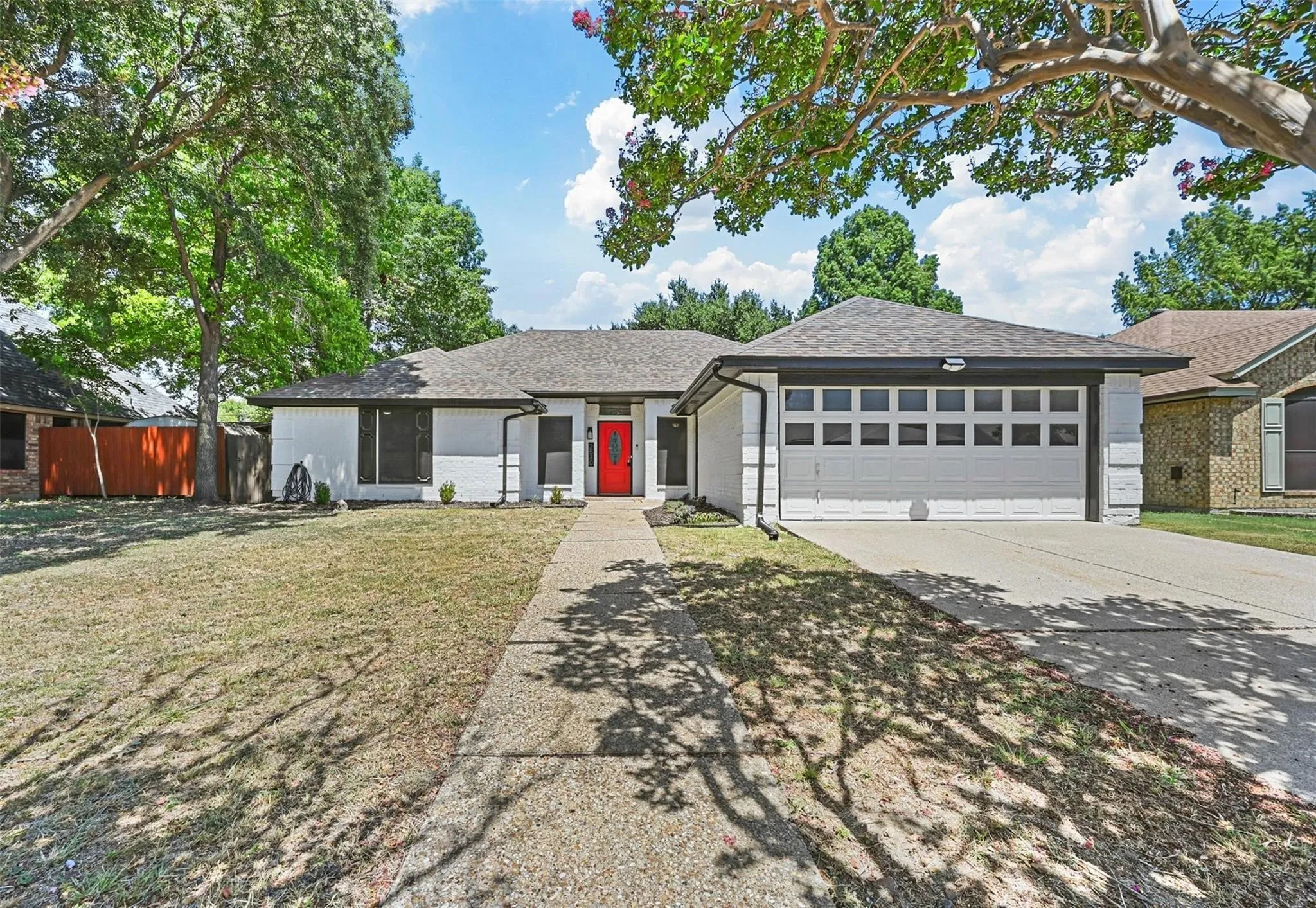 Single Family Residence For Sale in Tarrant County , 2530 Seven Hills Drive, Grand Prairie, Texas 75052, 3 Bedroom, 2 Bathroom, 2 Garage spaces, 1,766 Sqft, built in 1986, mls#21364901, Real Estate Agent in Grand Prairie, Homes For Sale in Tarrant county, Homes For Sale in Grand Prairie, Realtor in Grand Prairie Texas, Real Estate Brokerage Independent Realty Texas, Luminita Cordes Realtor