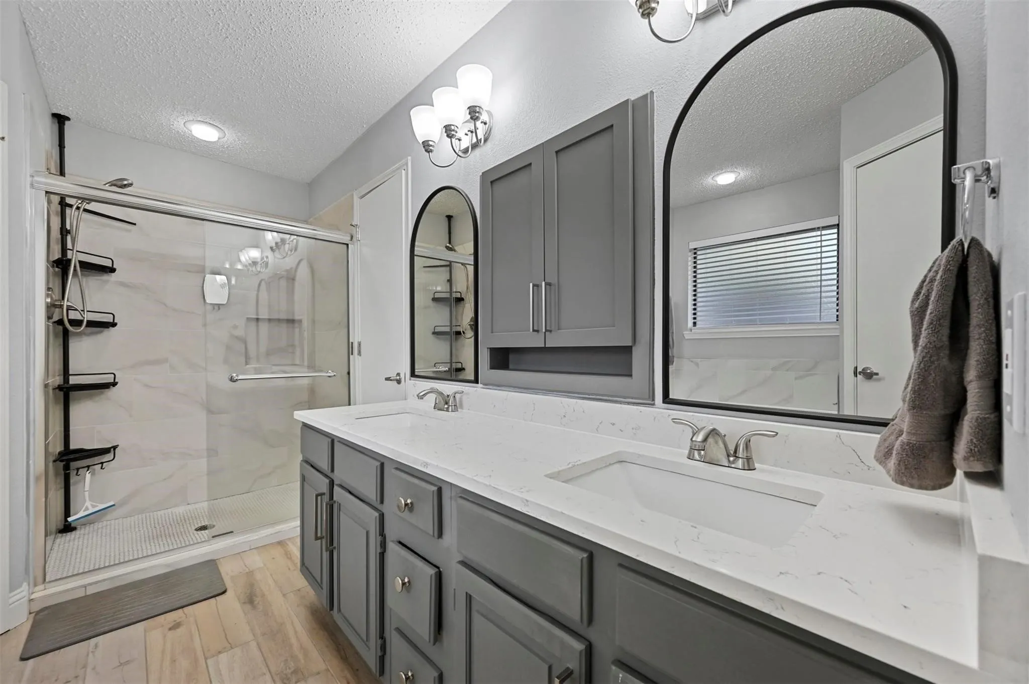 Single Family Residence For Sale in Tarrant County , 2530 Seven Hills Drive, Grand Prairie, Texas 75052, 3 Bedroom, 2 Bathroom, 2 Garage spaces, 1,766 Sqft, built in 1986, mls#21364901, Real Estate Agent in Grand Prairie, Homes For Sale in Tarrant county, Homes For Sale in Grand Prairie, Realtor in Grand Prairie Texas, Real Estate Brokerage Independent Realty Texas, Luminita Cordes Realtor