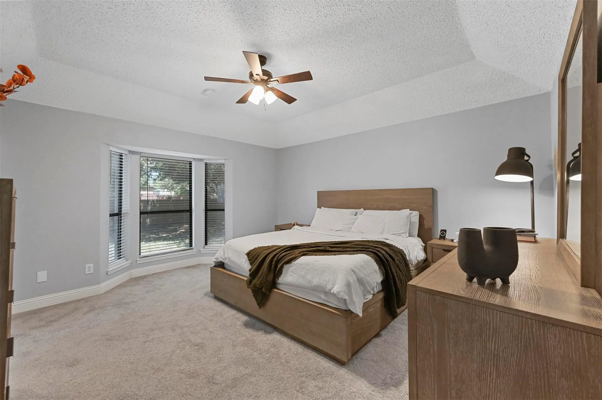 Single Family Residence For Sale in Tarrant County , 2530 Seven Hills Drive, Grand Prairie, Texas 75052, 3 Bedroom, 2 Bathroom, 2 Garage spaces, 1,766 Sqft, built in 1986, mls#21364901, Real Estate Agent in Grand Prairie, Homes For Sale in Tarrant county, Homes For Sale in Grand Prairie, Realtor in Grand Prairie Texas, Real Estate Brokerage Independent Realty Texas, Luminita Cordes Realtor