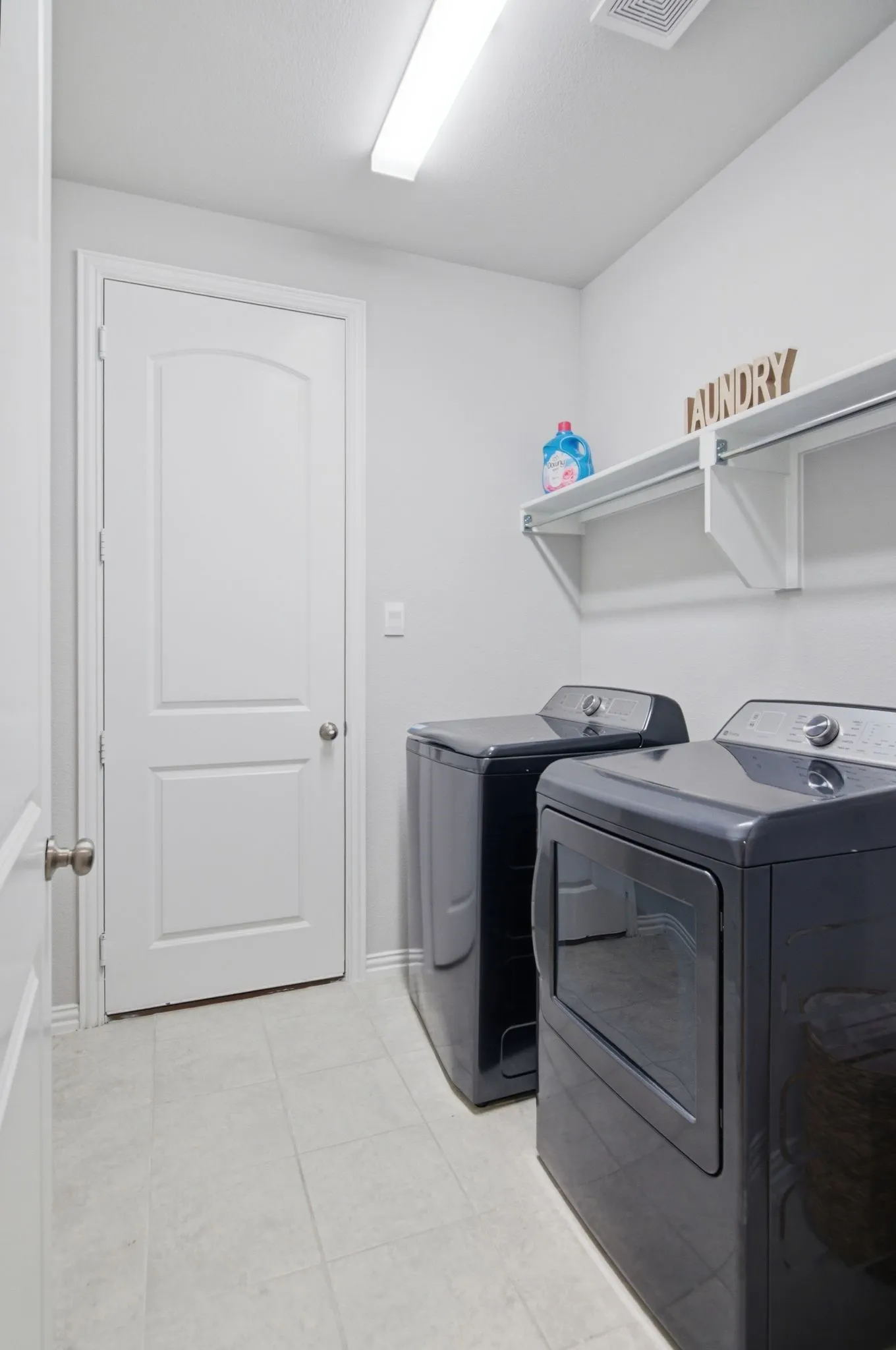 Single Family Residence For Sale in Tarrant County , 910 Winter Cherry Lane, Haslet, Texas 76052, 4 Bedroom, 3 Bathroom, 2 Garage spaces, 2,408 Sqft, built in 2023, mls#21365184, Real Estate Agent in Haslet, Homes For Sale in Tarrant county, Homes For Sale in Haslet, Realtor in Haslet Texas, Real Estate Brokerage Independent Realty Texas, Luminita Cordes Realtor