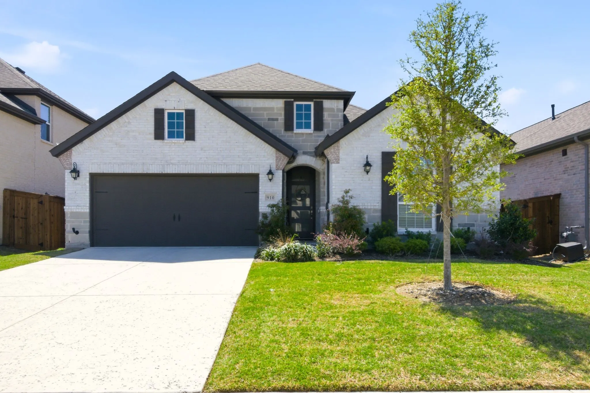 Single Family Residence For Sale in Tarrant County , 910 Winter Cherry Lane, Haslet, Texas 76052, 4 Bedroom, 3 Bathroom, 2 Garage spaces, 2,408 Sqft, built in 2023, mls#21365184, Real Estate Agent in Haslet, Homes For Sale in Tarrant county, Homes For Sale in Haslet, Realtor in Haslet Texas, Real Estate Brokerage Independent Realty Texas, Luminita Cordes Realtor