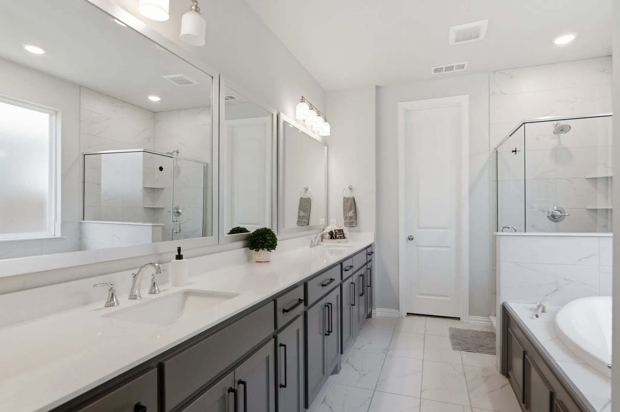 Single Family Residence For Sale in Tarrant County , 910 Winter Cherry Lane, Haslet, Texas 76052, 4 Bedroom, 3 Bathroom, 2 Garage spaces, 2,408 Sqft, built in 2023, mls#21365184, Real Estate Agent in Haslet, Homes For Sale in Tarrant county, Homes For Sale in Haslet, Realtor in Haslet Texas, Real Estate Brokerage Independent Realty Texas, Luminita Cordes Realtor