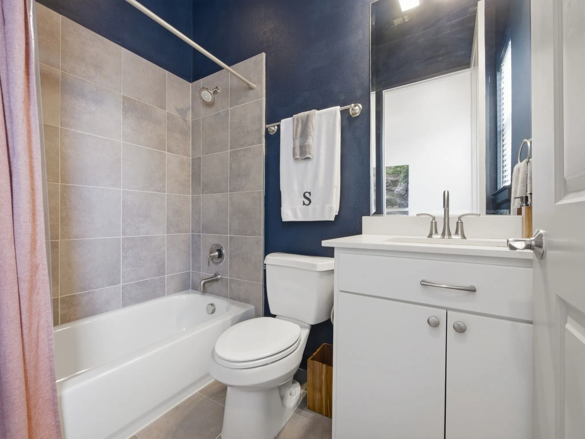 Condominium For Rent in Dallas County , 7333 Valley View Lane 305, Dallas, Texas 75240, 2 Bedroom, 3 Bathroom, 2 Garage spaces, 1,905 Sqft, built in 2008, mls#21366343, Real Estate Agent in Dallas, Homes For Rent in Dallas county, Homes For Rent in Dallas, Realtor in Dallas Texas, Real Estate Brokerage Independent Realty Texas, Luminita Cordes Realtor