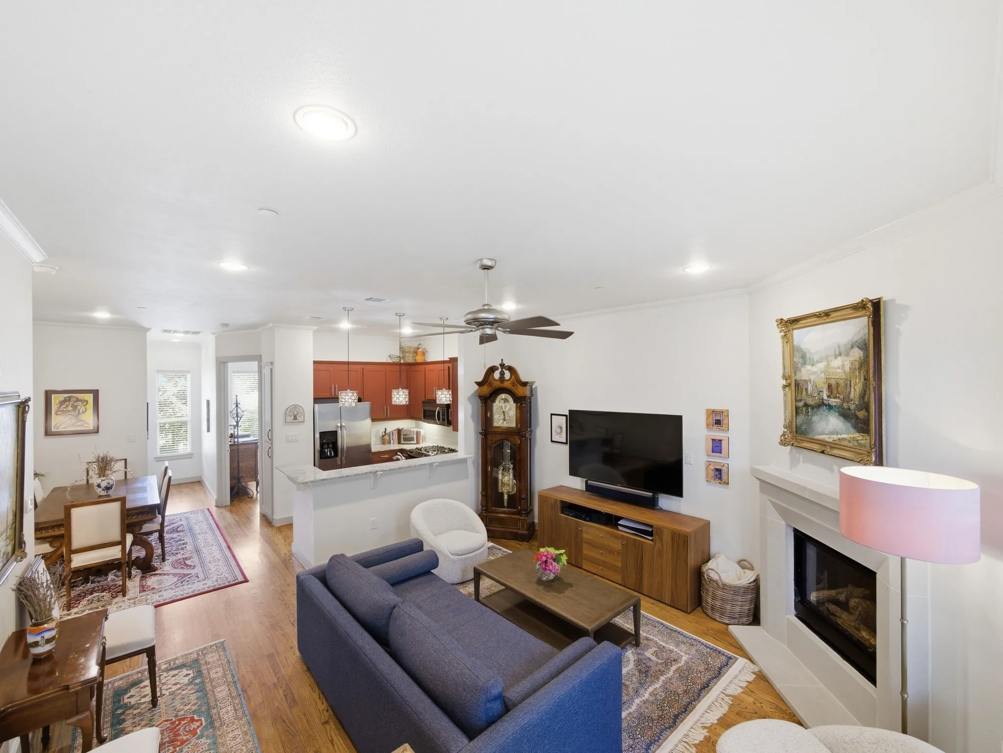 Condominium For Rent in Dallas County , 7333 Valley View Lane 305, Dallas, Texas 75240, 2 Bedroom, 3 Bathroom, 2 Garage spaces, 1,905 Sqft, built in 2008, mls#21366343, Real Estate Agent in Dallas, Homes For Rent in Dallas county, Homes For Rent in Dallas, Realtor in Dallas Texas, Real Estate Brokerage Independent Realty Texas, Luminita Cordes Realtor